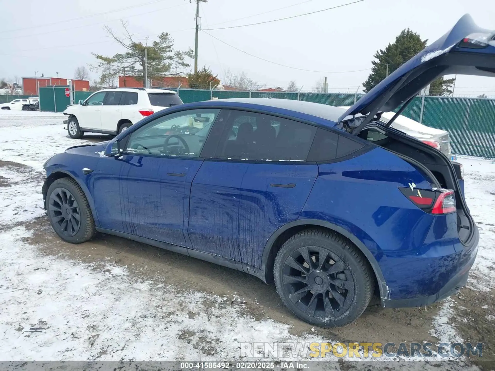 3 Фотография поврежденного автомобиля 5YJYGDEE3LF038578 TESLA MODEL Y 2020