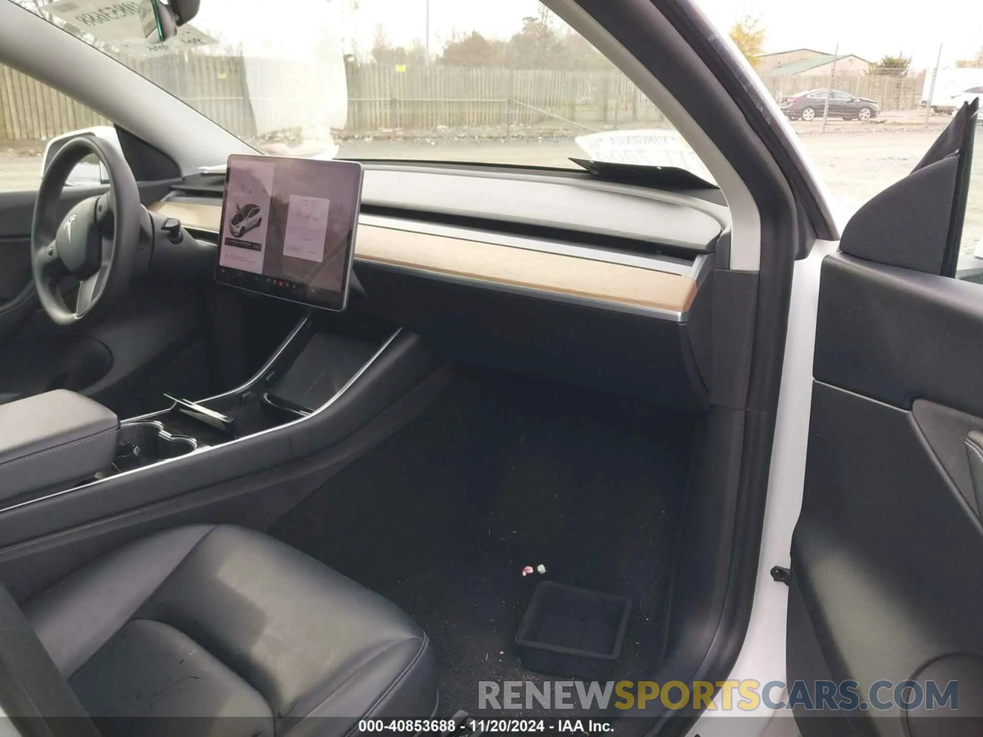 5 Photograph of a damaged car 5YJYGDEE3LF049077 TESLA MODEL Y 2020