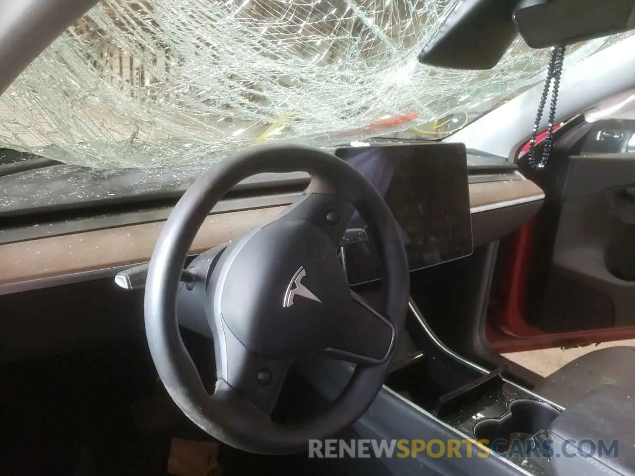 8 Photograph of a damaged car 5YJYGDEE4LF014743 TESLA MODEL Y 2020