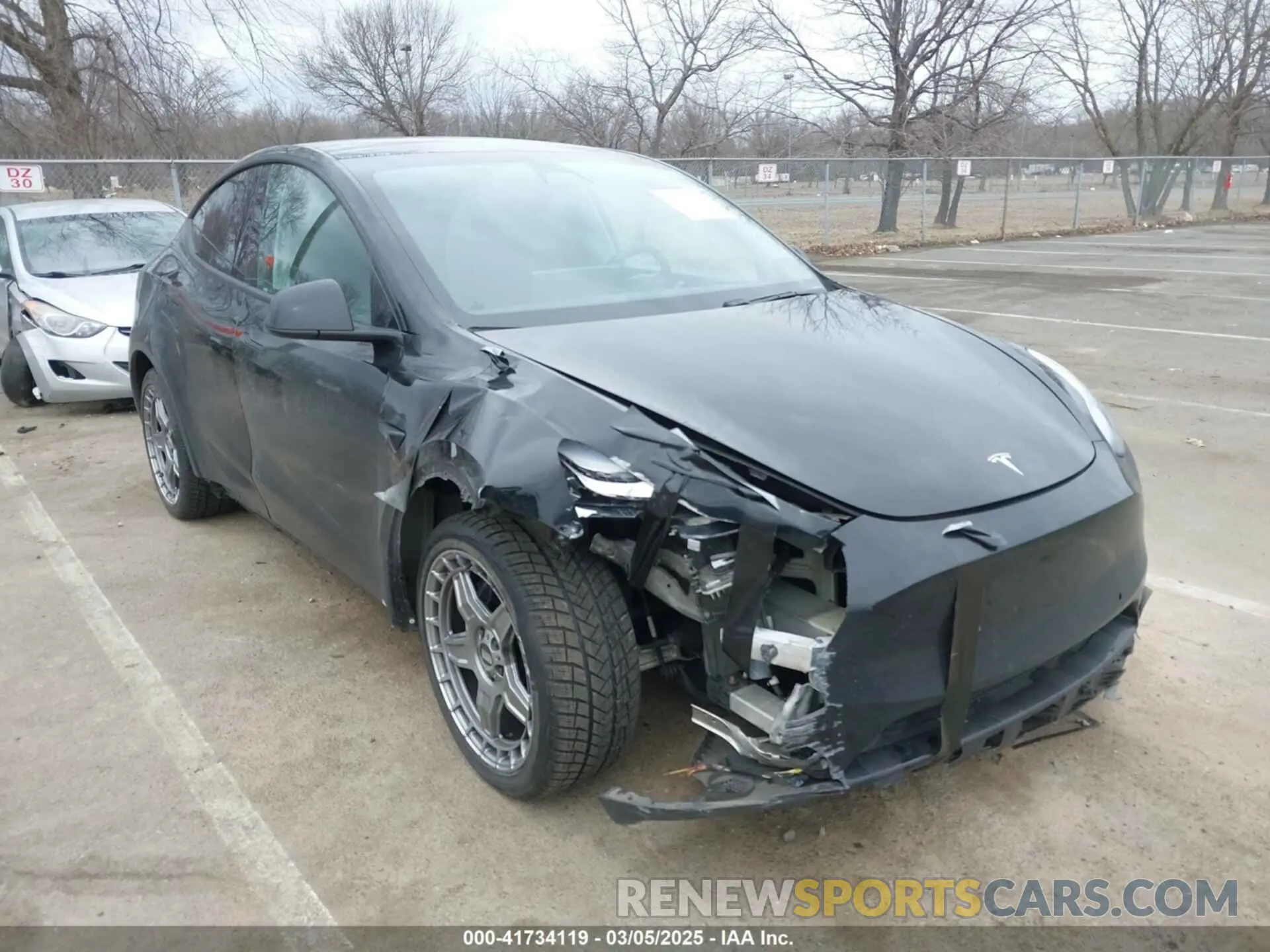 6 Photograph of a damaged car 5YJYGDEE4LF033826 TESLA MODEL Y 2020