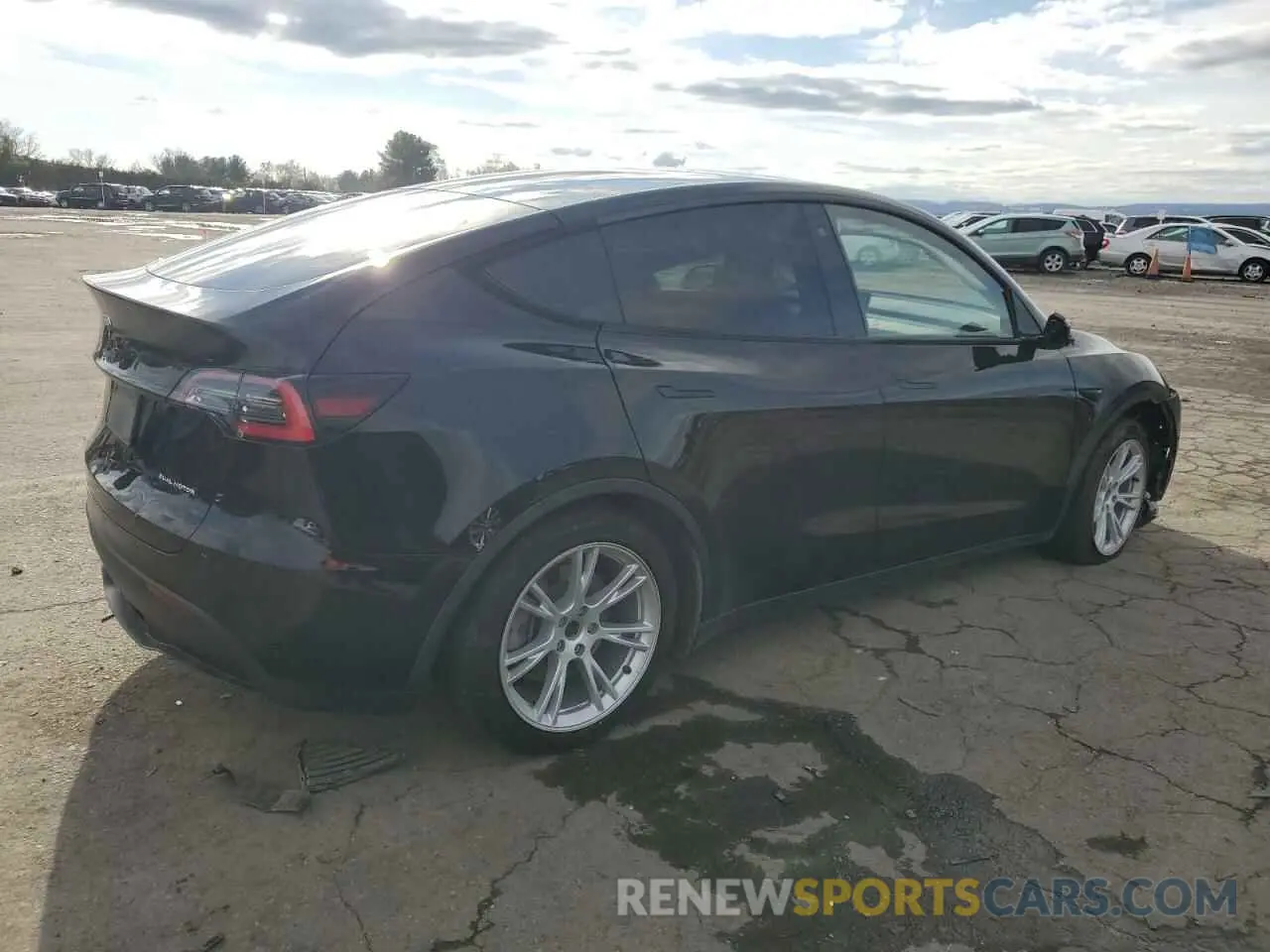 3 Photograph of a damaged car 5YJYGDEE4LF038931 TESLA MODEL Y 2020
