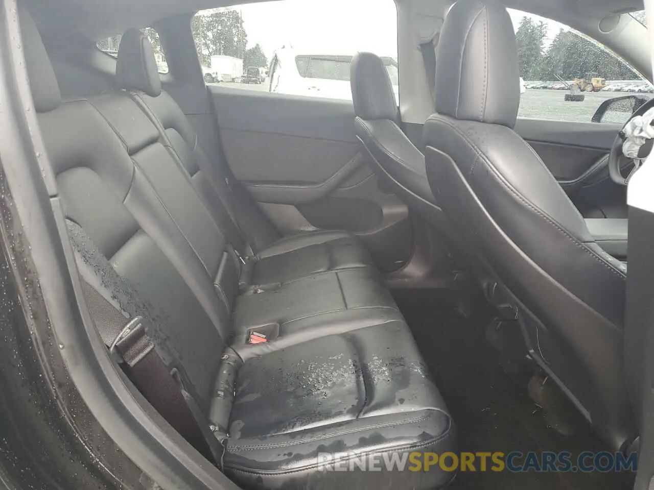 10 Photograph of a damaged car 5YJYGDEE4LF052716 TESLA MODEL Y 2020