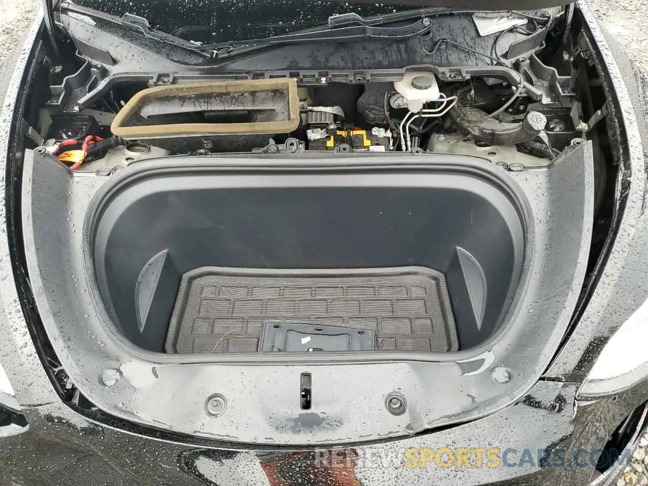 11 Photograph of a damaged car 5YJYGDEE4LF052716 TESLA MODEL Y 2020