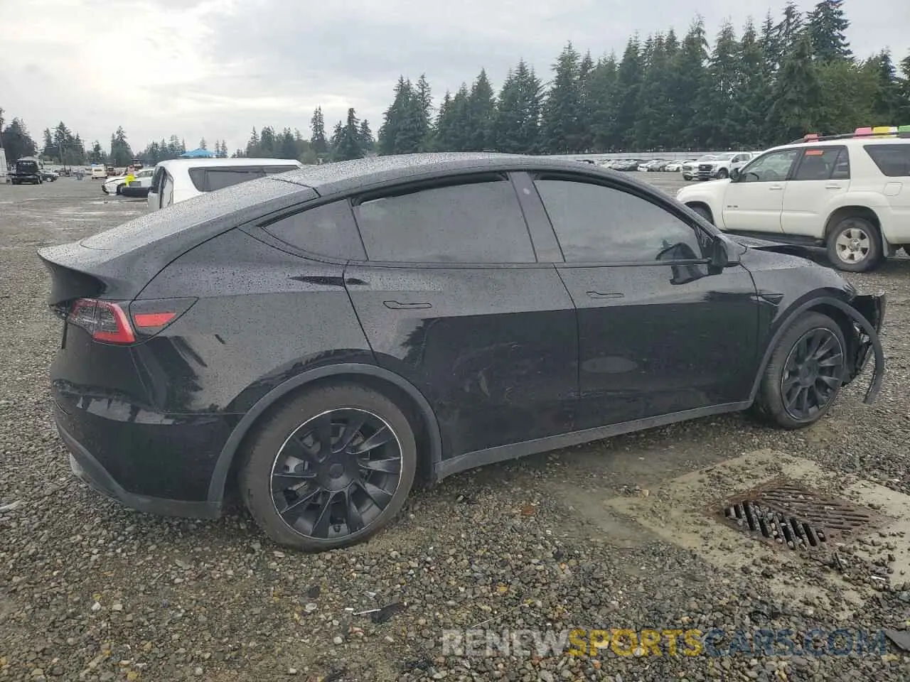 3 Photograph of a damaged car 5YJYGDEE4LF052716 TESLA MODEL Y 2020