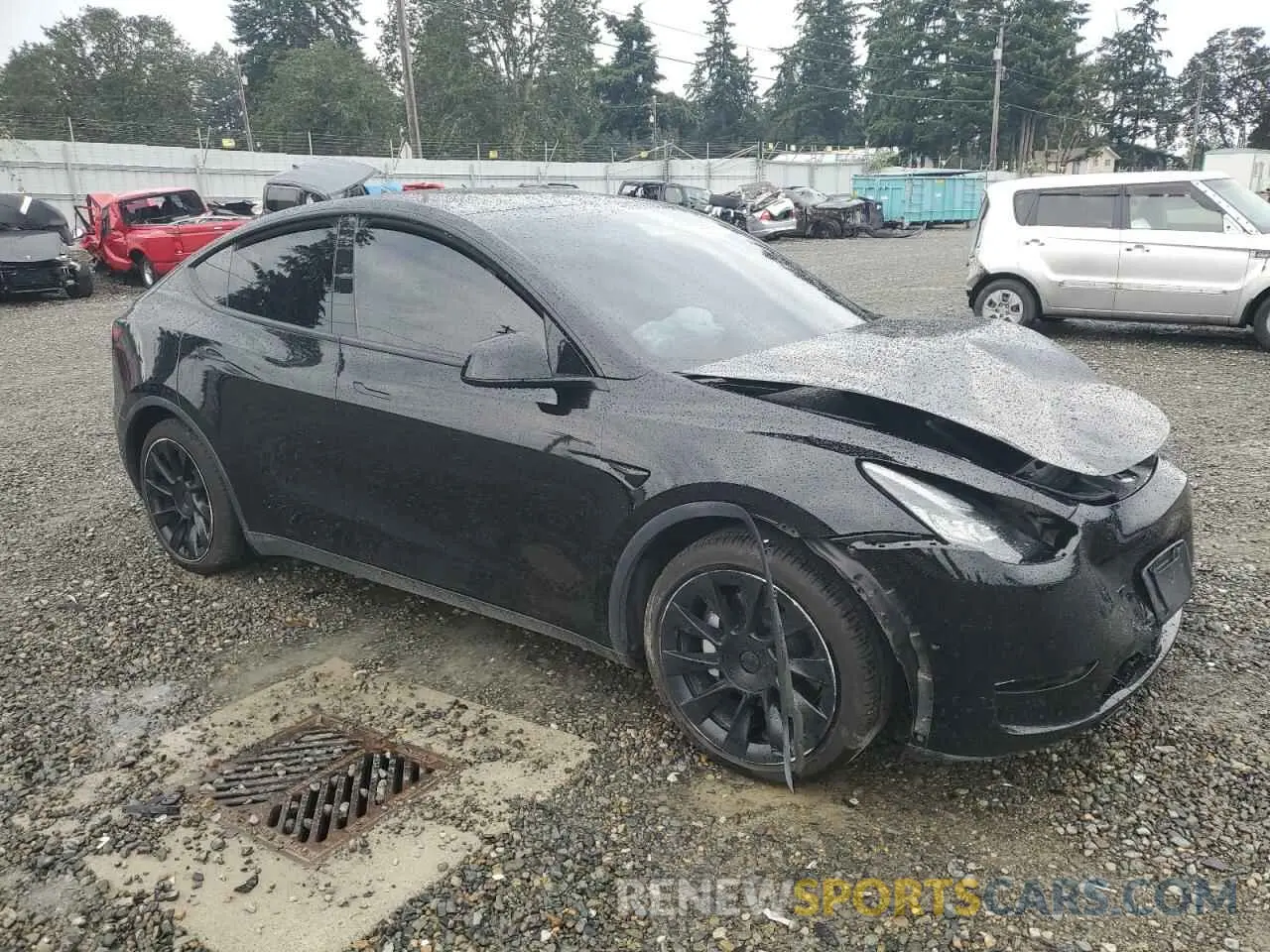 4 Photograph of a damaged car 5YJYGDEE4LF052716 TESLA MODEL Y 2020