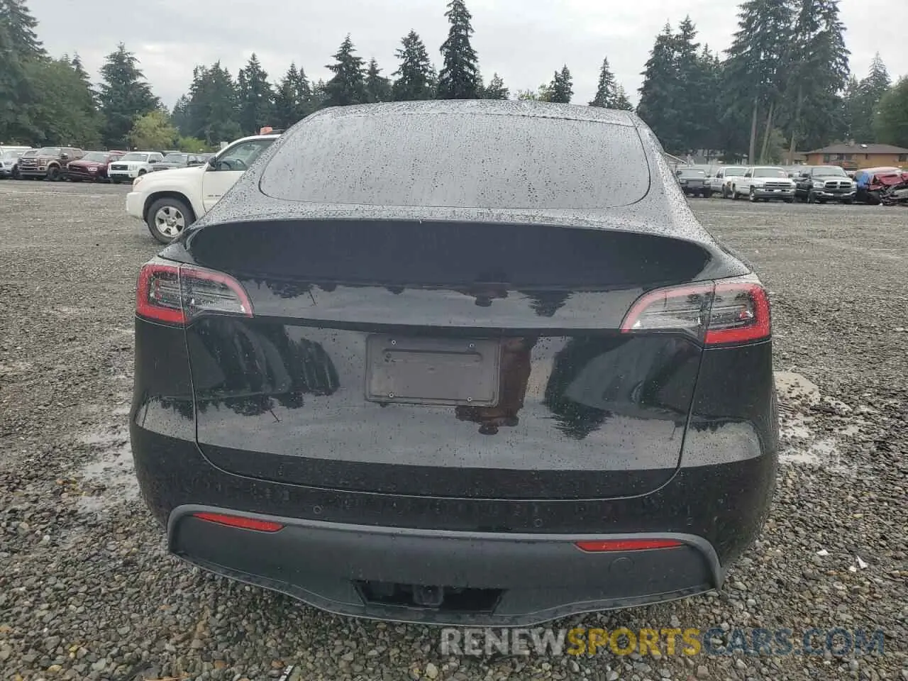 6 Photograph of a damaged car 5YJYGDEE4LF052716 TESLA MODEL Y 2020