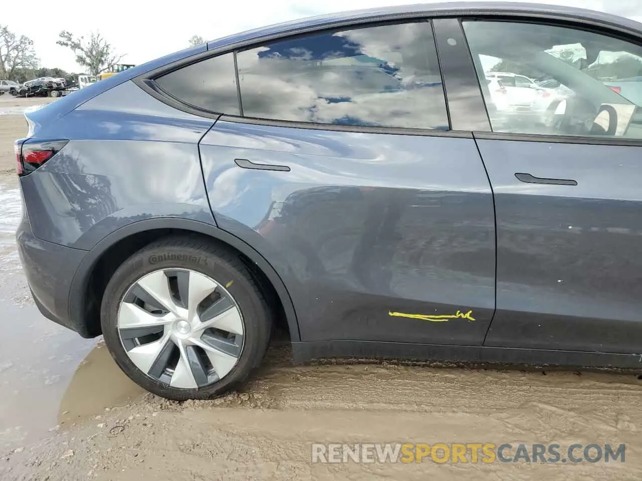 12 Photograph of a damaged car 5YJYGDEE5LF010040 TESLA MODEL Y 2020