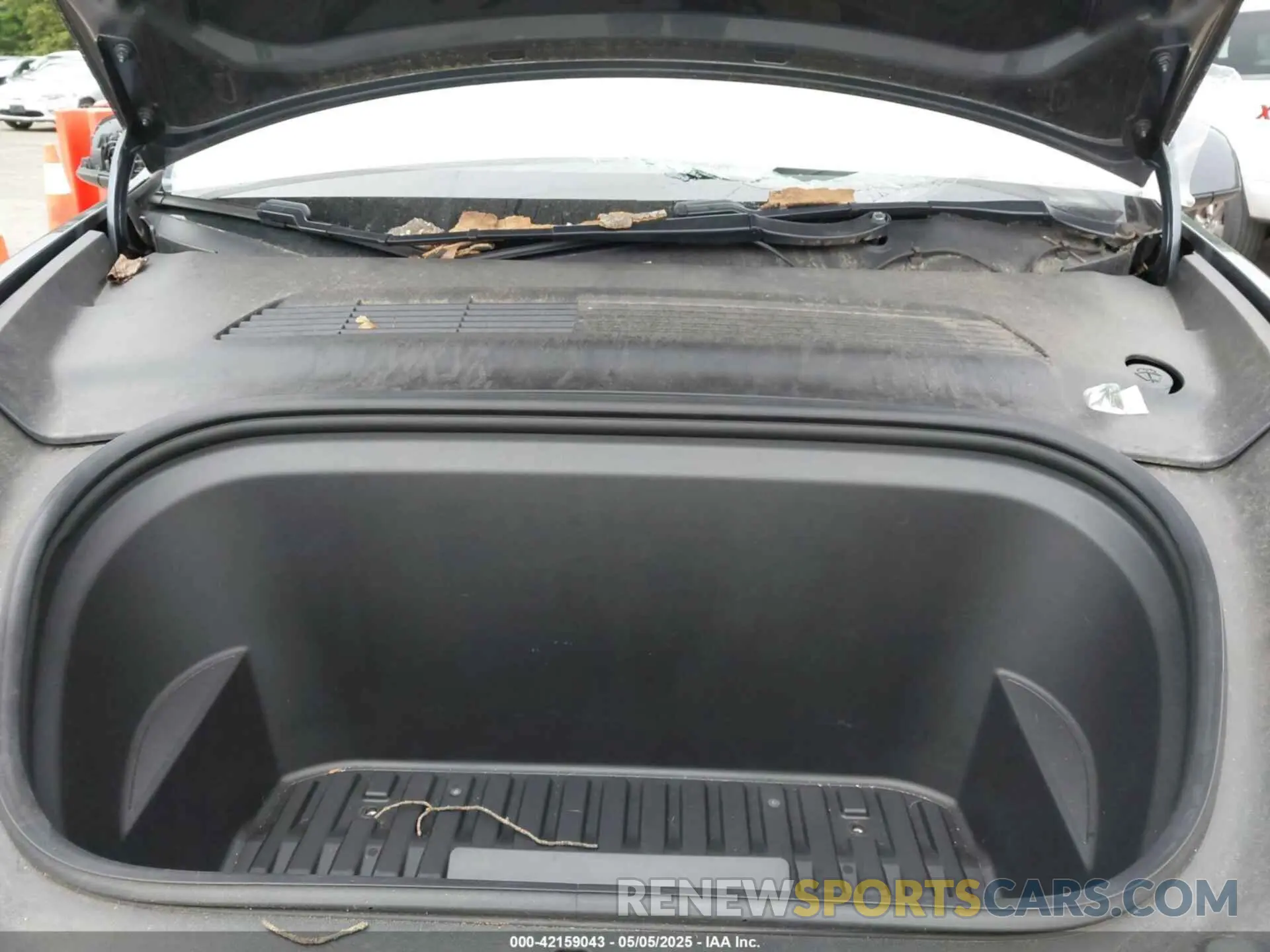 10 Photograph of a damaged car 5YJYGDEE5LF013245 TESLA MODEL Y 2020