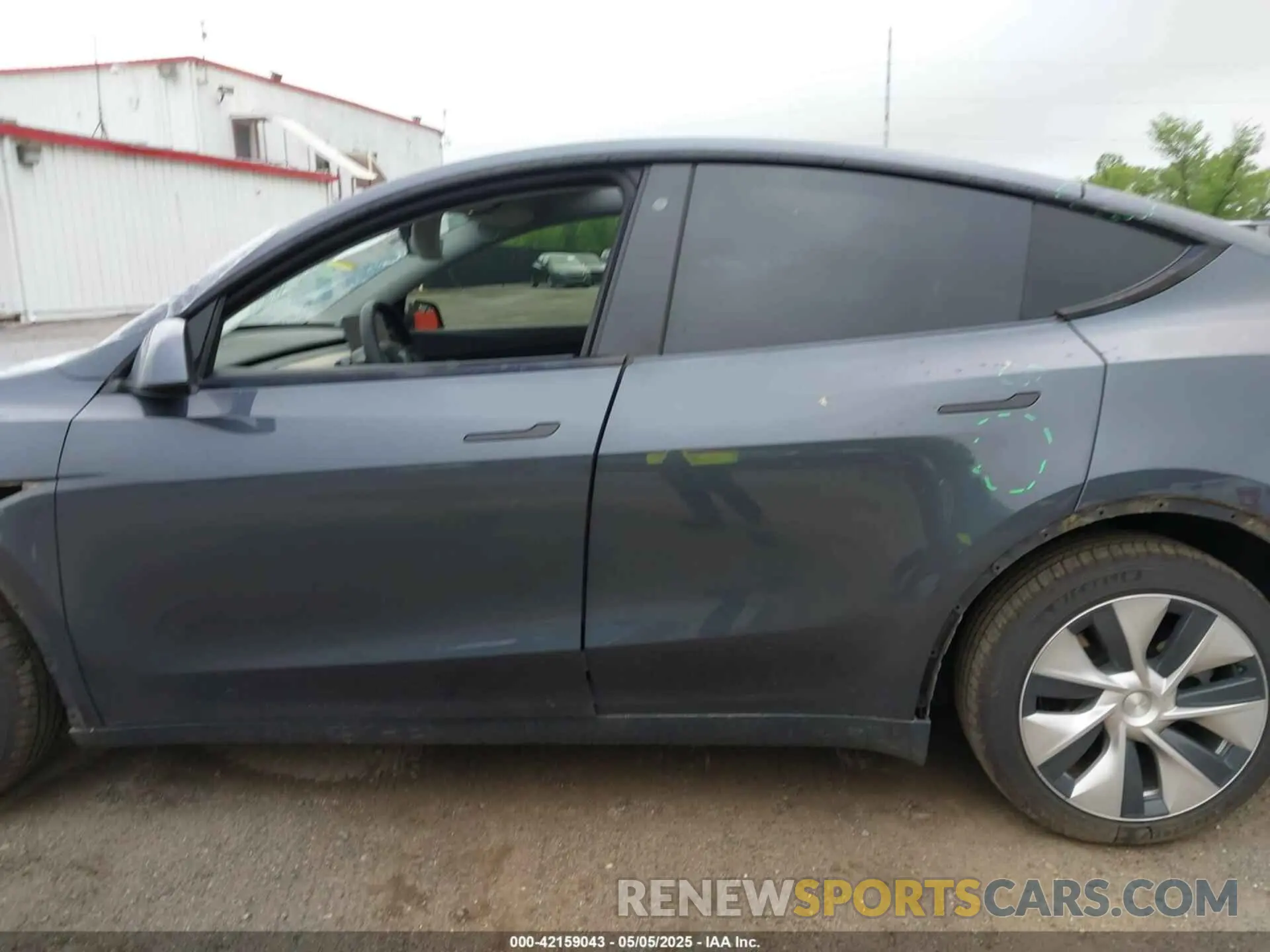 15 Photograph of a damaged car 5YJYGDEE5LF013245 TESLA MODEL Y 2020