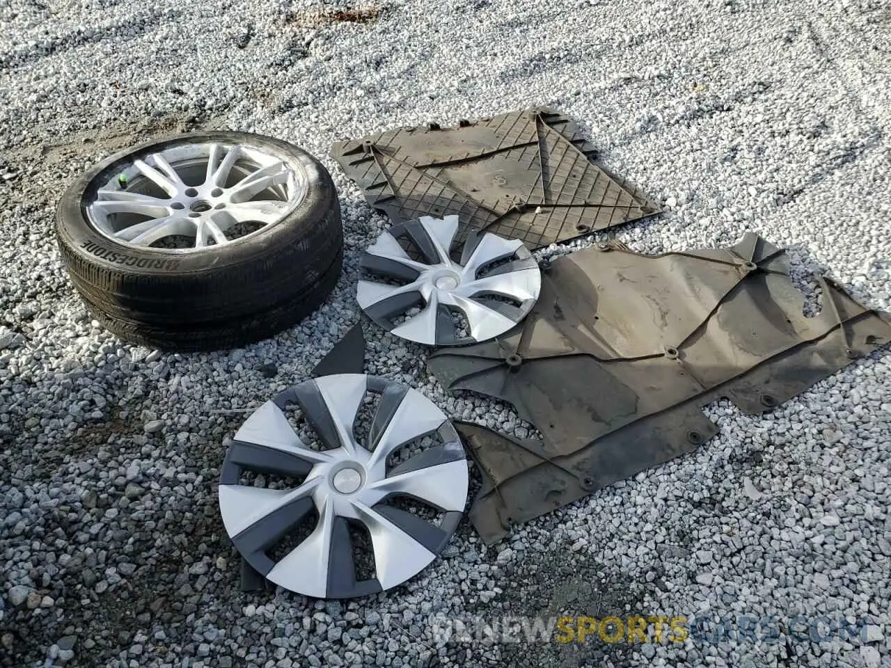 12 Photograph of a damaged car 5YJYGDEE5LF028246 TESLA MODEL Y 2020