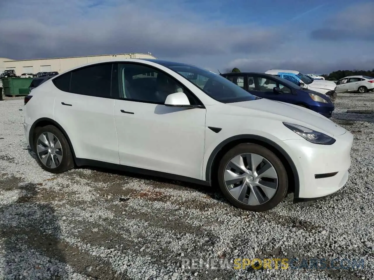 4 Photograph of a damaged car 5YJYGDEE5LF028246 TESLA MODEL Y 2020