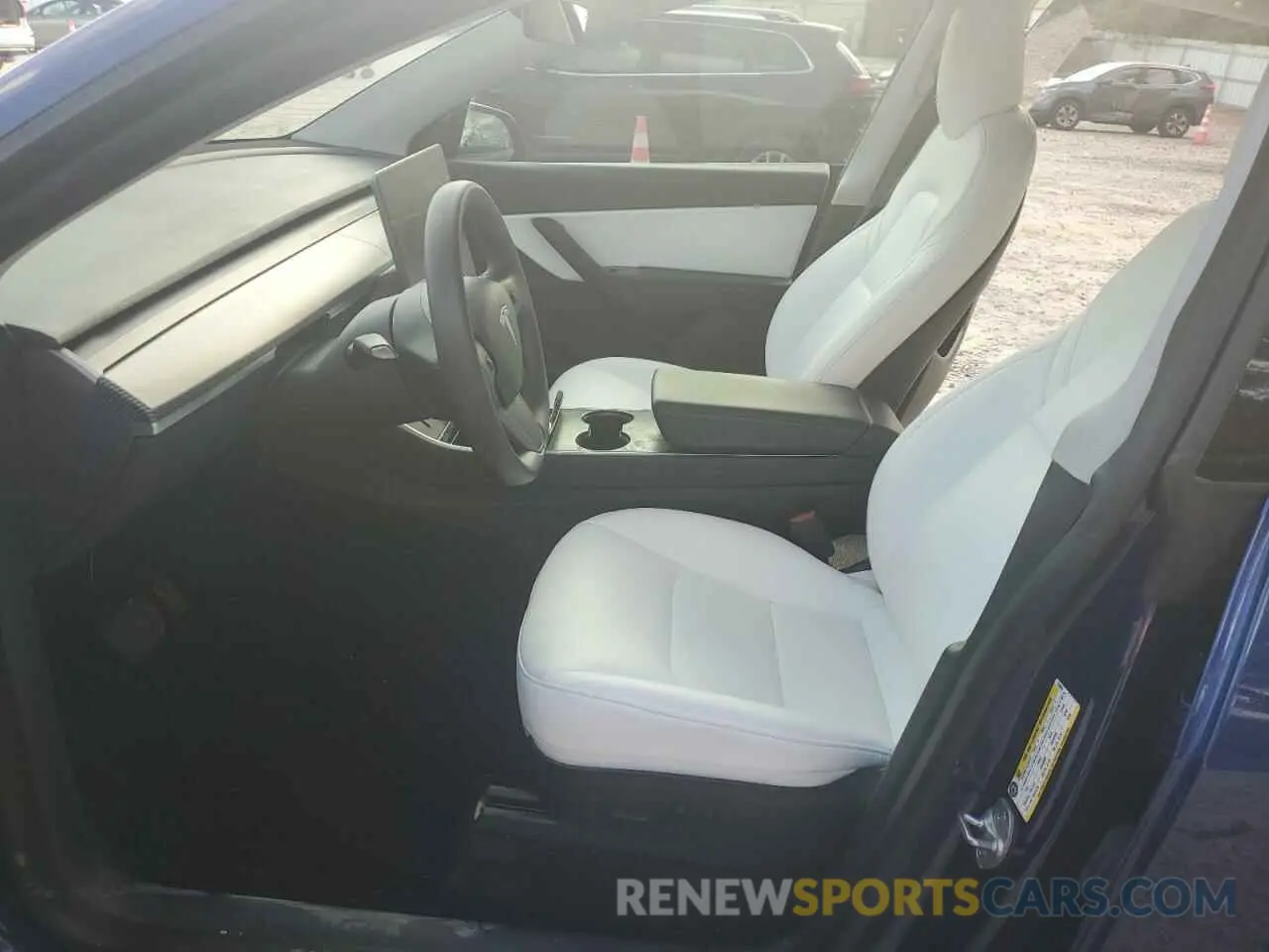 7 Photograph of a damaged car 5YJYGDEE5LF040042 TESLA MODEL Y 2020