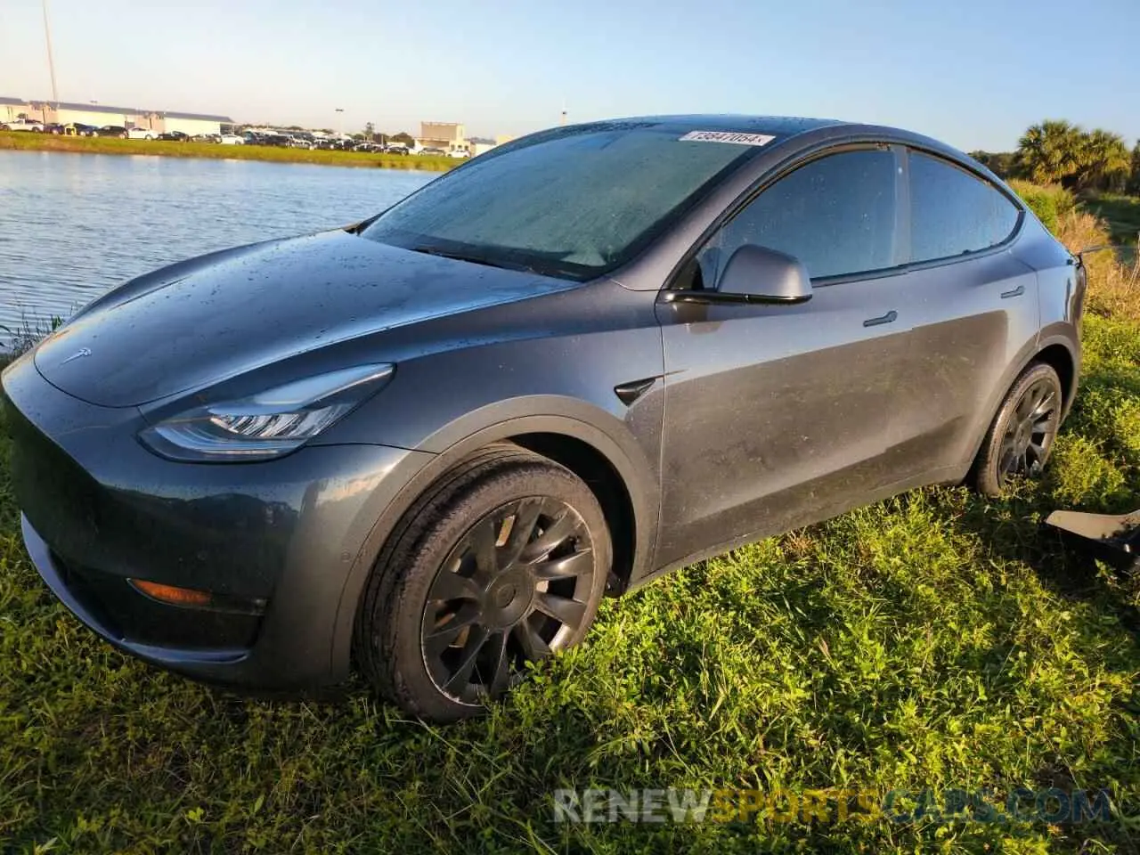 1 Фотография поврежденного автомобиля 5YJYGDEE5LF041577 TESLA MODEL Y 2020