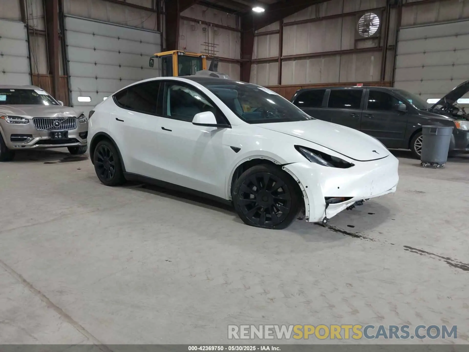 1 Photograph of a damaged car 5YJYGDEE5LF041935 TESLA MODEL Y 2020