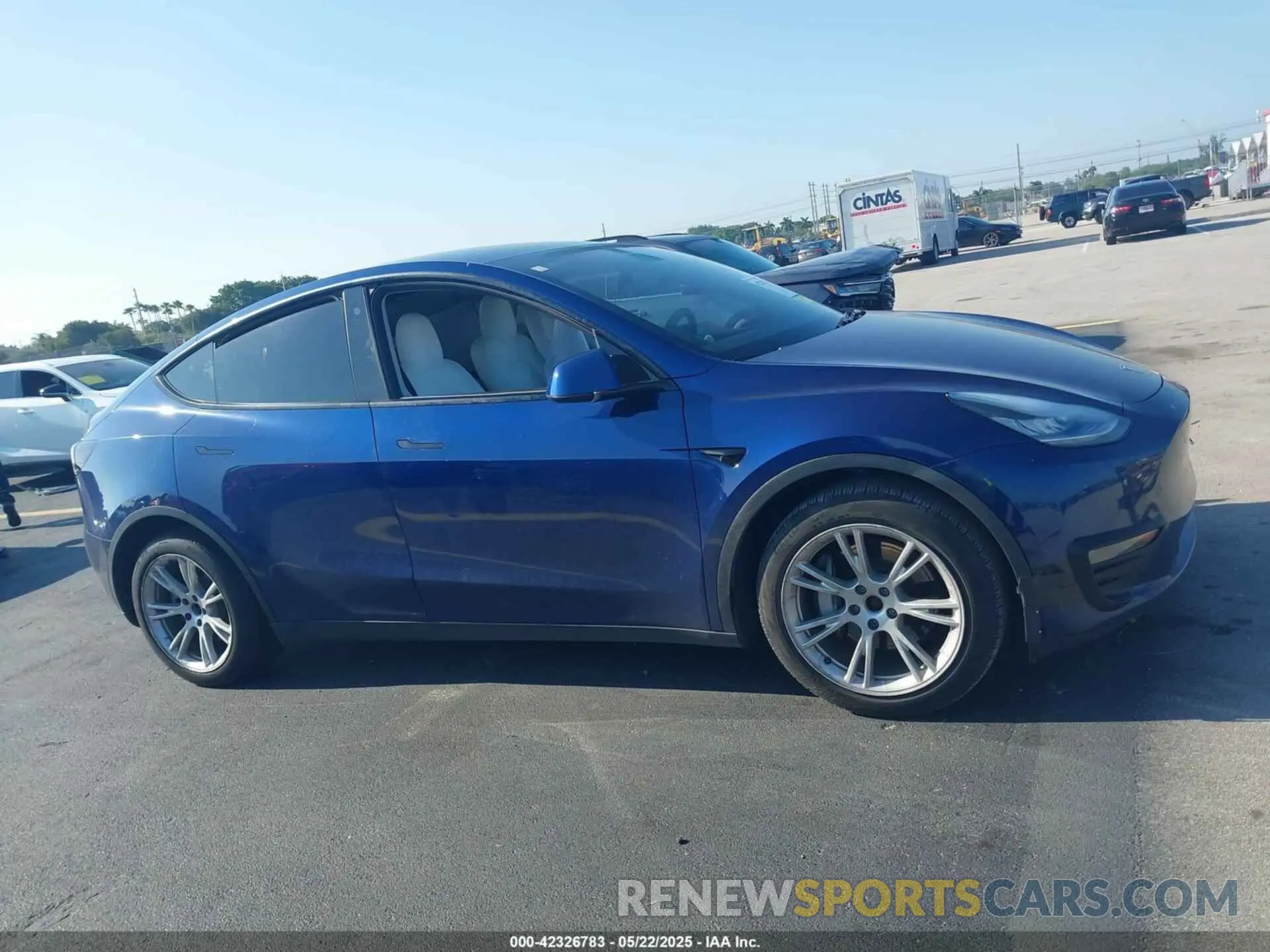 12 Photograph of a damaged car 5YJYGDEE6LF027400 TESLA MODEL Y 2020