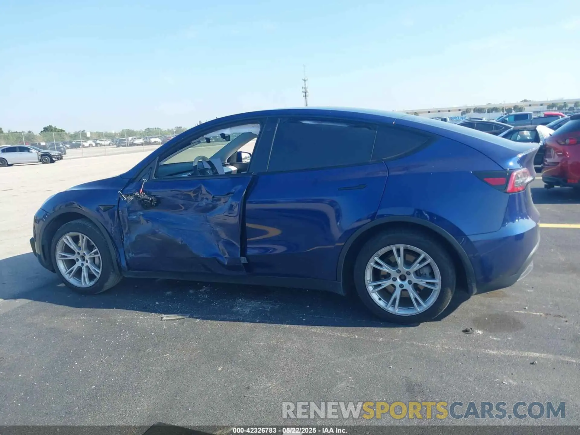 13 Photograph of a damaged car 5YJYGDEE6LF027400 TESLA MODEL Y 2020