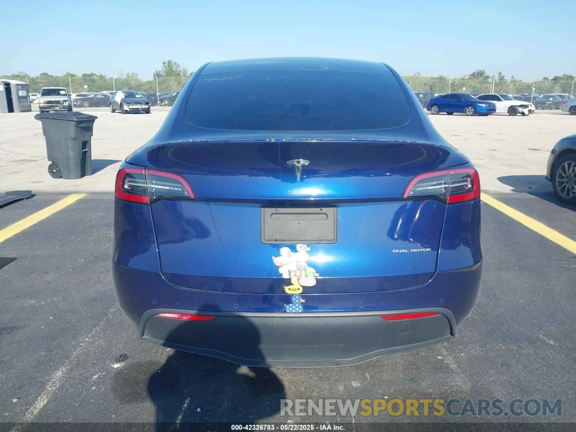 15 Photograph of a damaged car 5YJYGDEE6LF027400 TESLA MODEL Y 2020