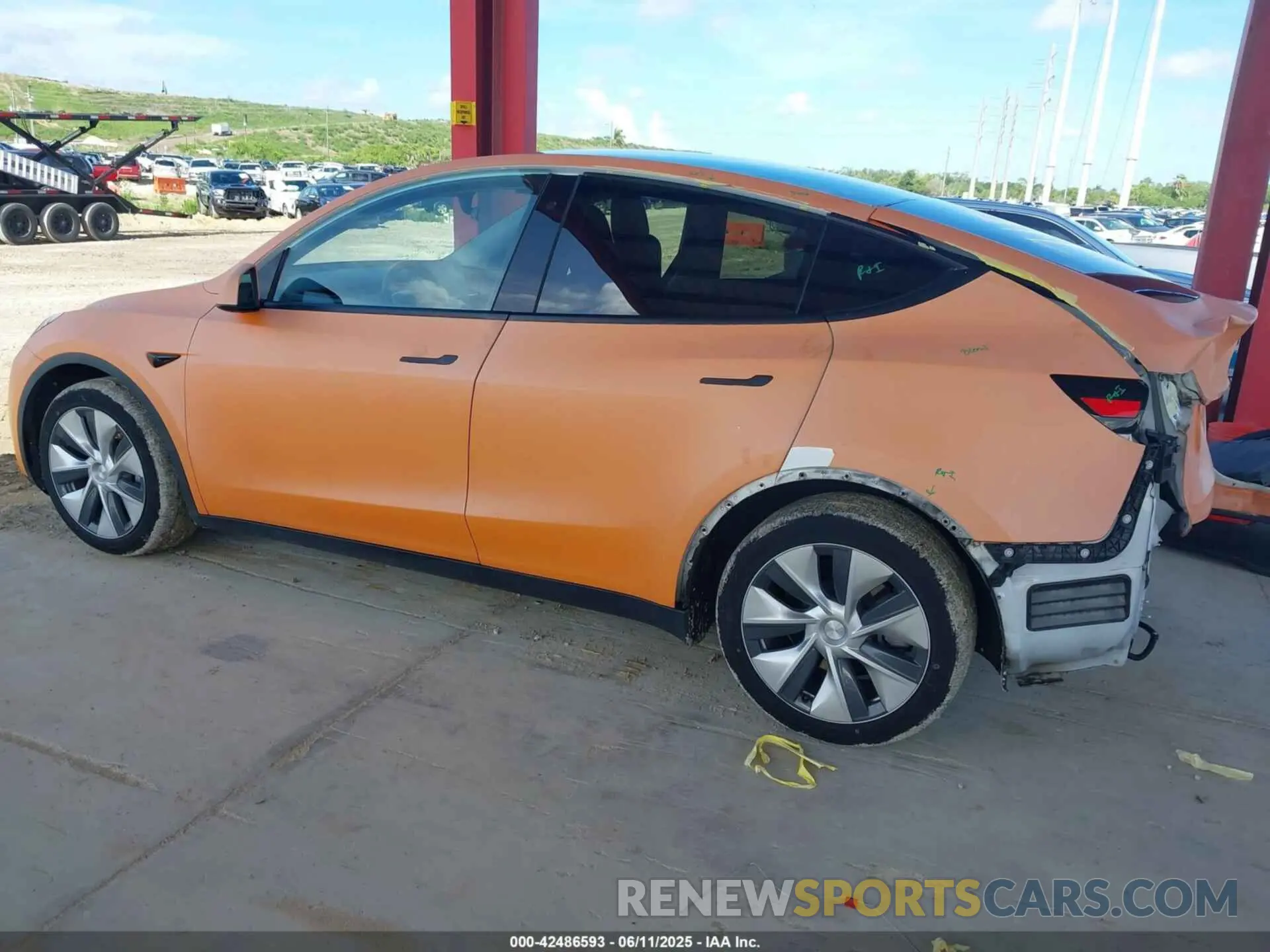 15 Photograph of a damaged car 5YJYGDEE6LF030717 TESLA MODEL Y 2020