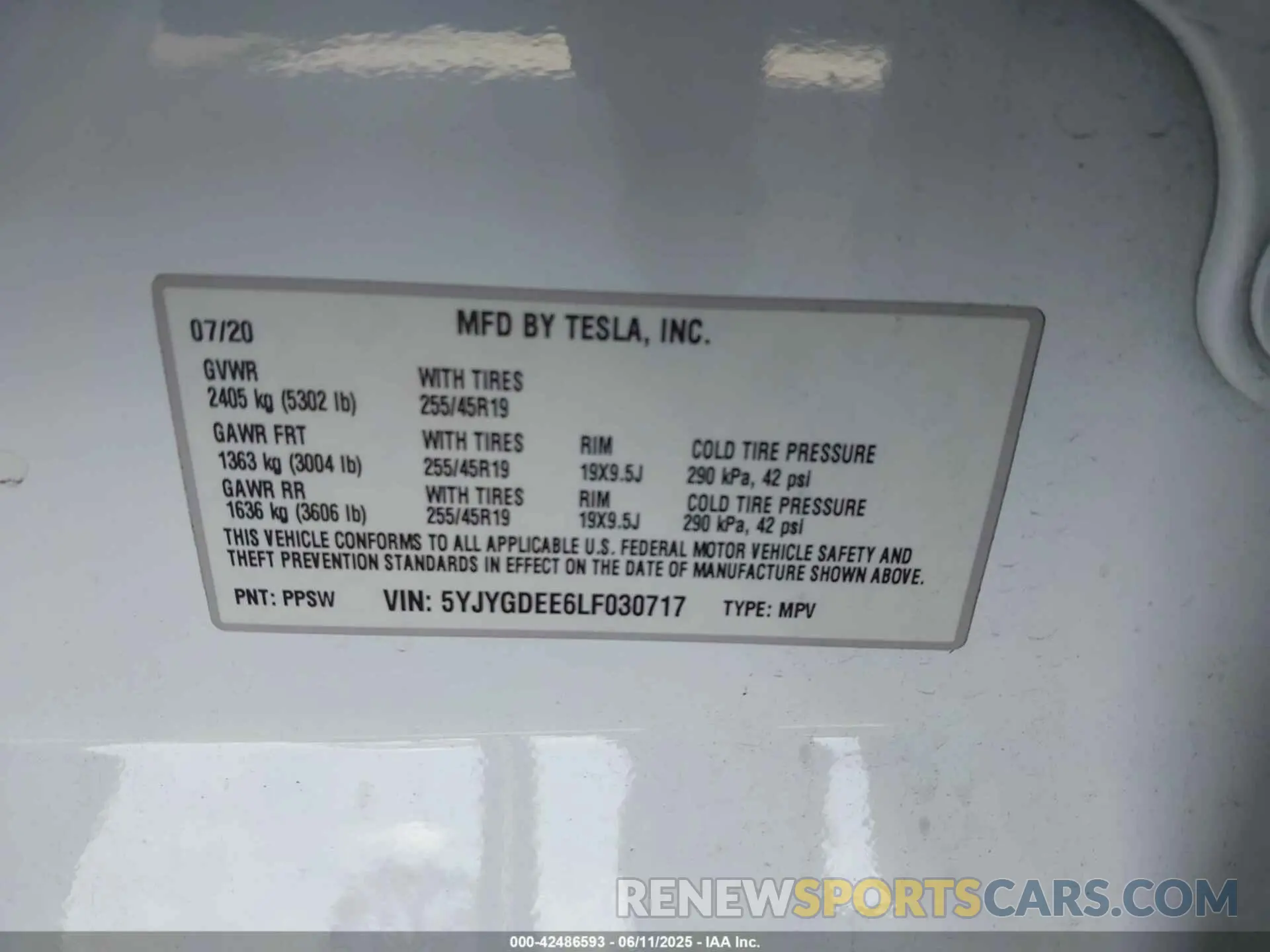 9 Photograph of a damaged car 5YJYGDEE6LF030717 TESLA MODEL Y 2020
