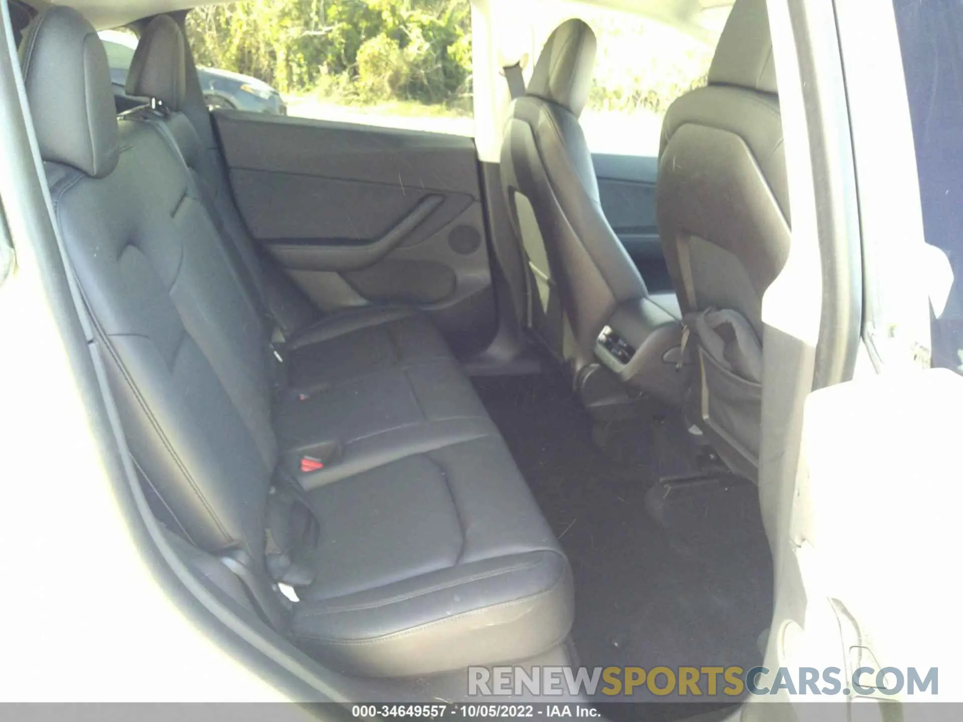 8 Photograph of a damaged car 5YJYGDEE6LF035092 TESLA MODEL Y 2020
