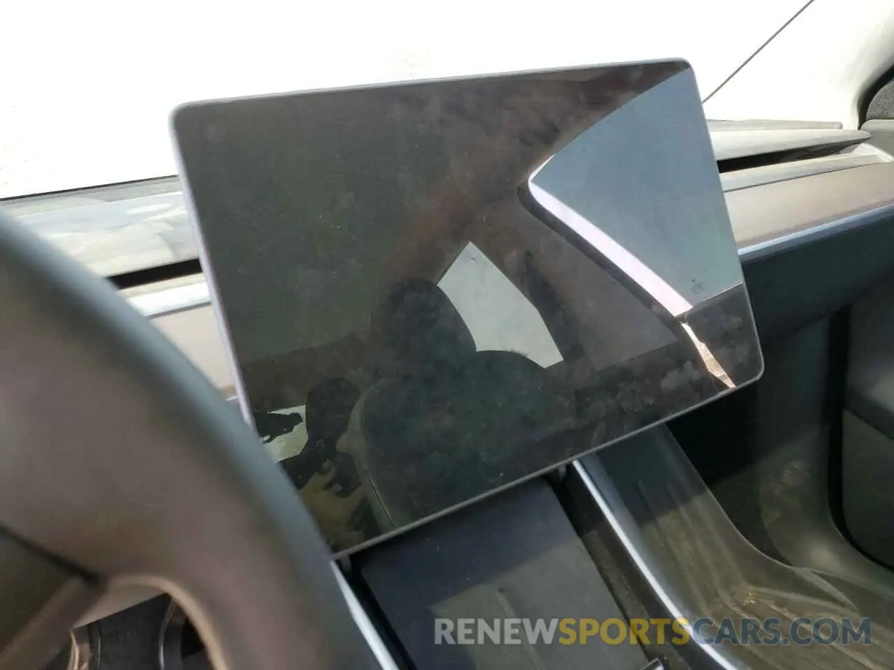 8 Photograph of a damaged car 5YJYGDEE6LF036307 TESLA MODEL Y 2020