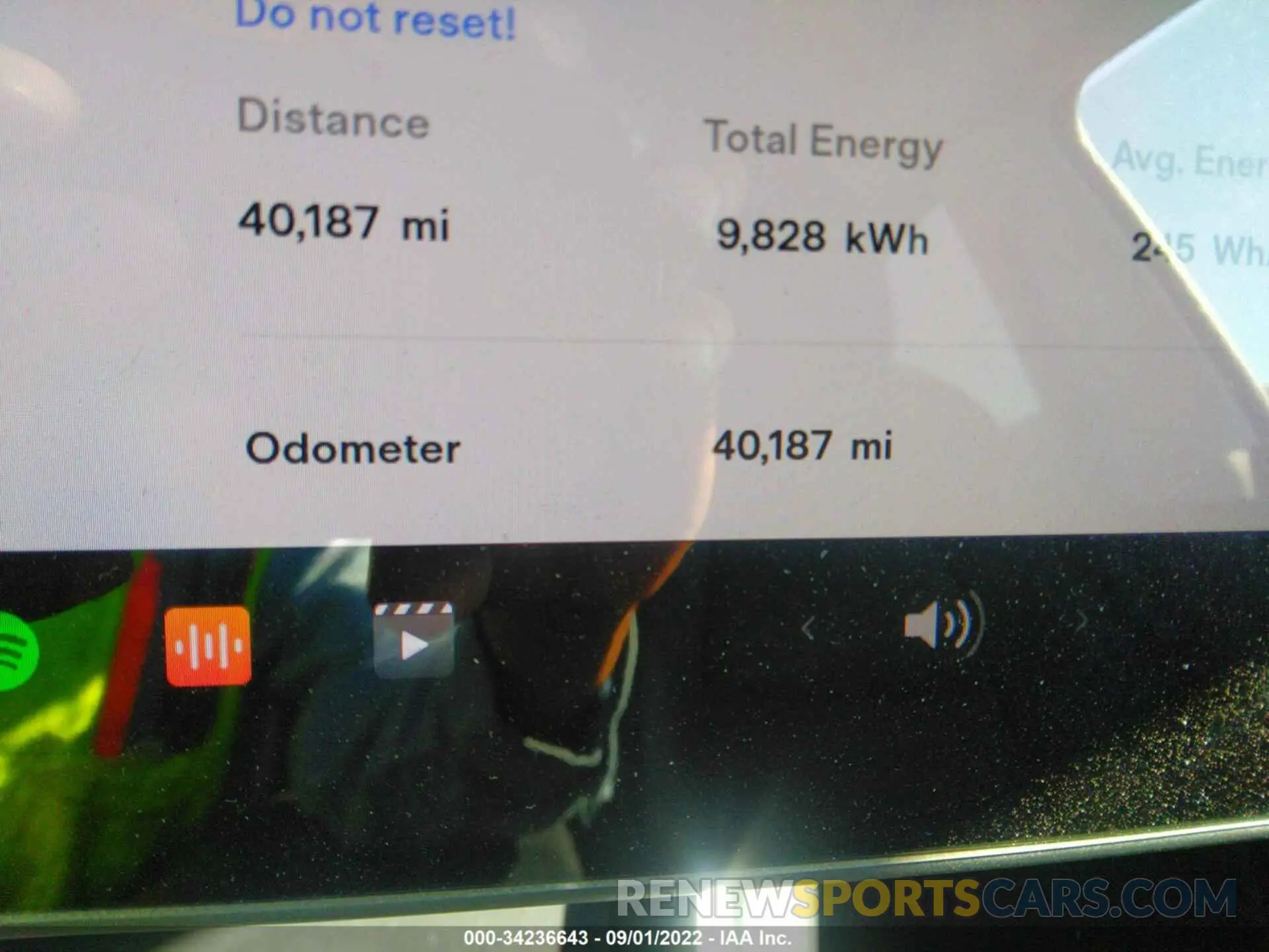 7 Photograph of a damaged car 5YJYGDEE6LF052880 TESLA MODEL Y 2020