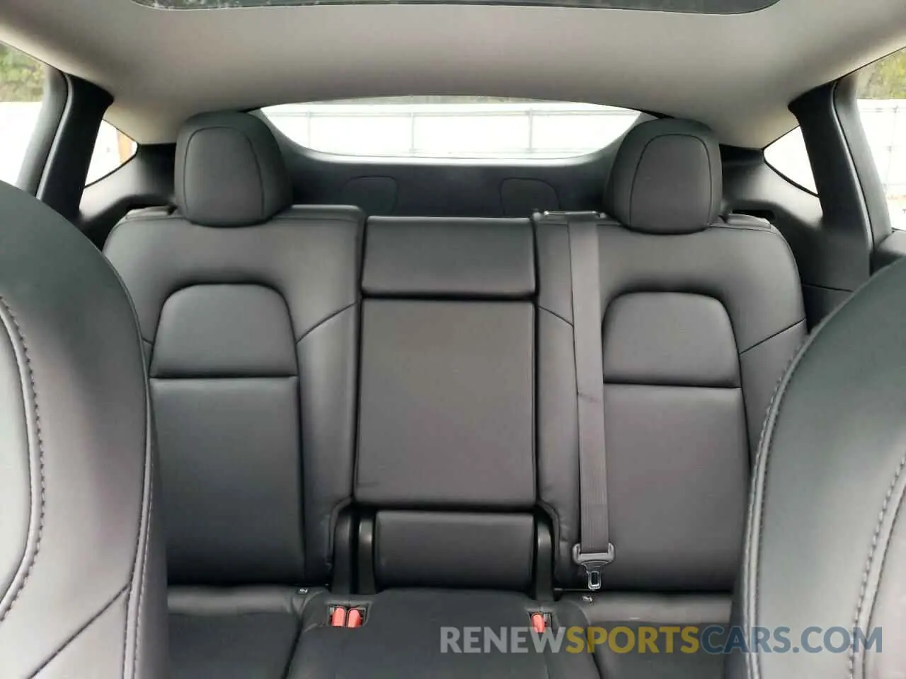 10 Photograph of a damaged car 5YJYGDEE7LF006488 TESLA MODEL Y 2020