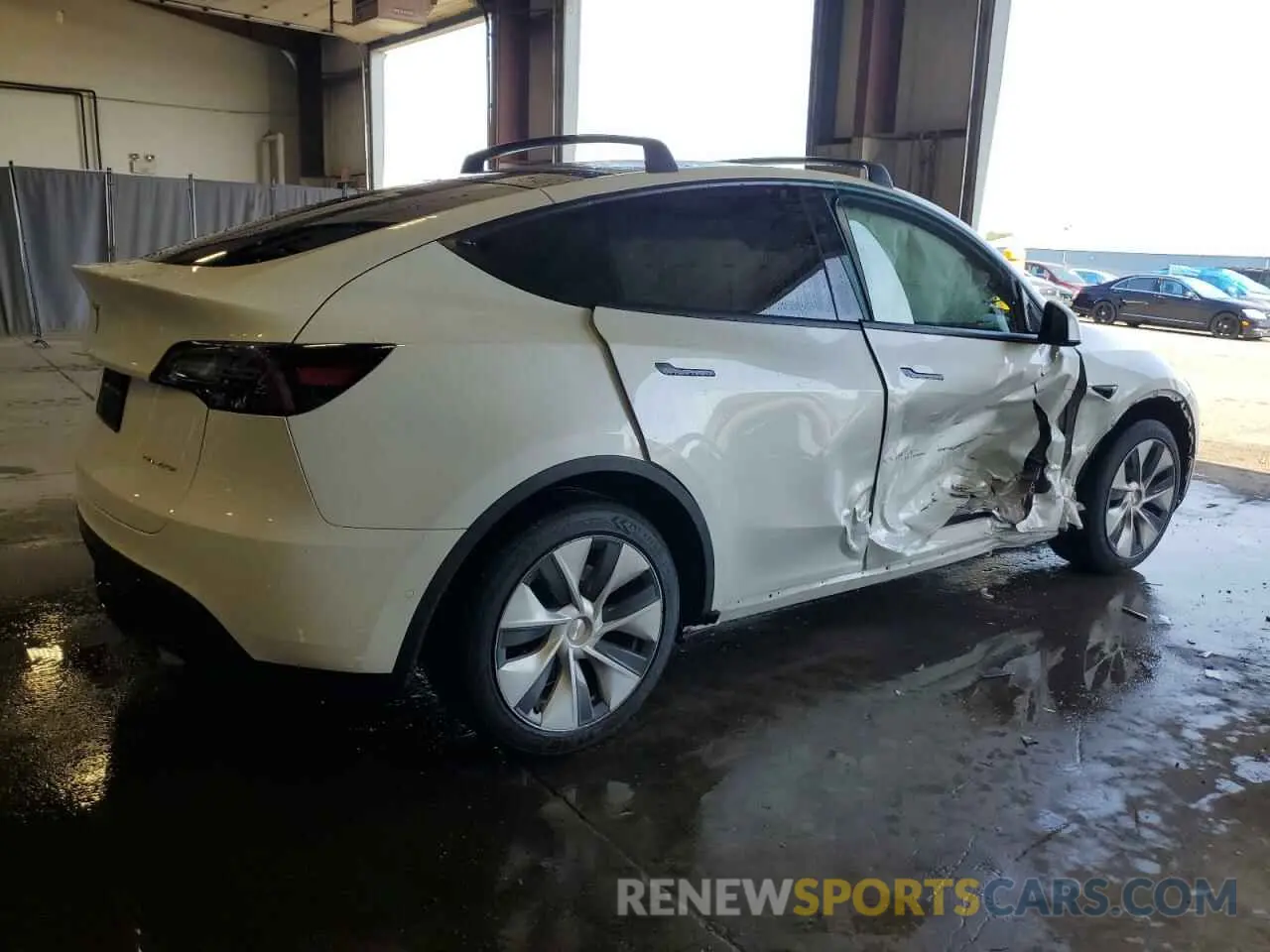 3 Photograph of a damaged car 5YJYGDEE7LF015255 TESLA MODEL Y 2020