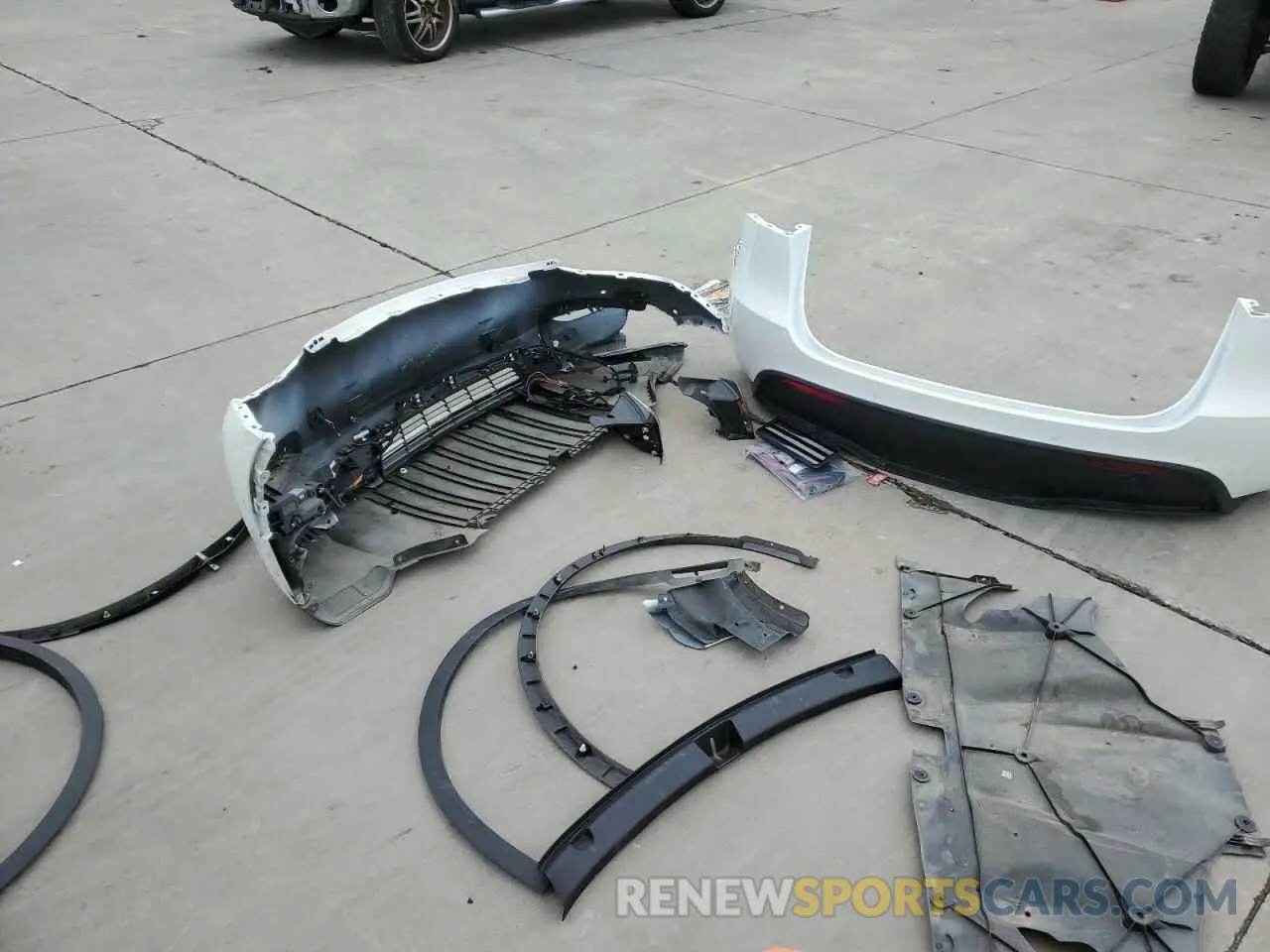13 Фотография поврежденного автомобиля 5YJYGDEE7LF037420 TESLA MODEL Y 2020