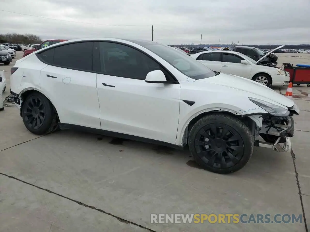 4 Фотография поврежденного автомобиля 5YJYGDEE7LF037420 TESLA MODEL Y 2020
