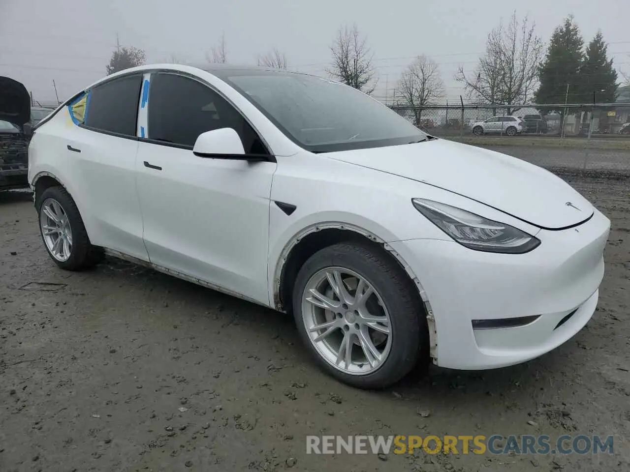 4 Photograph of a damaged car 5YJYGDEE7LF043301 TESLA MODEL Y 2020