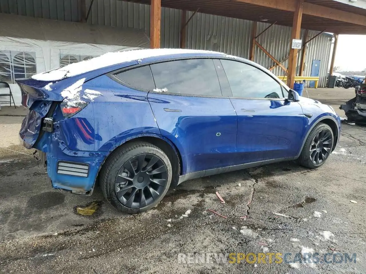 3 Фотография поврежденного автомобиля 5YJYGDEE8LF029553 TESLA MODEL Y 2020
