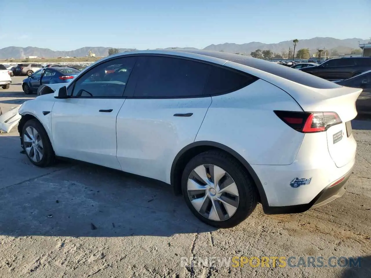 2 Фотография поврежденного автомобиля 5YJYGDEE8LF051004 TESLA MODEL Y 2020