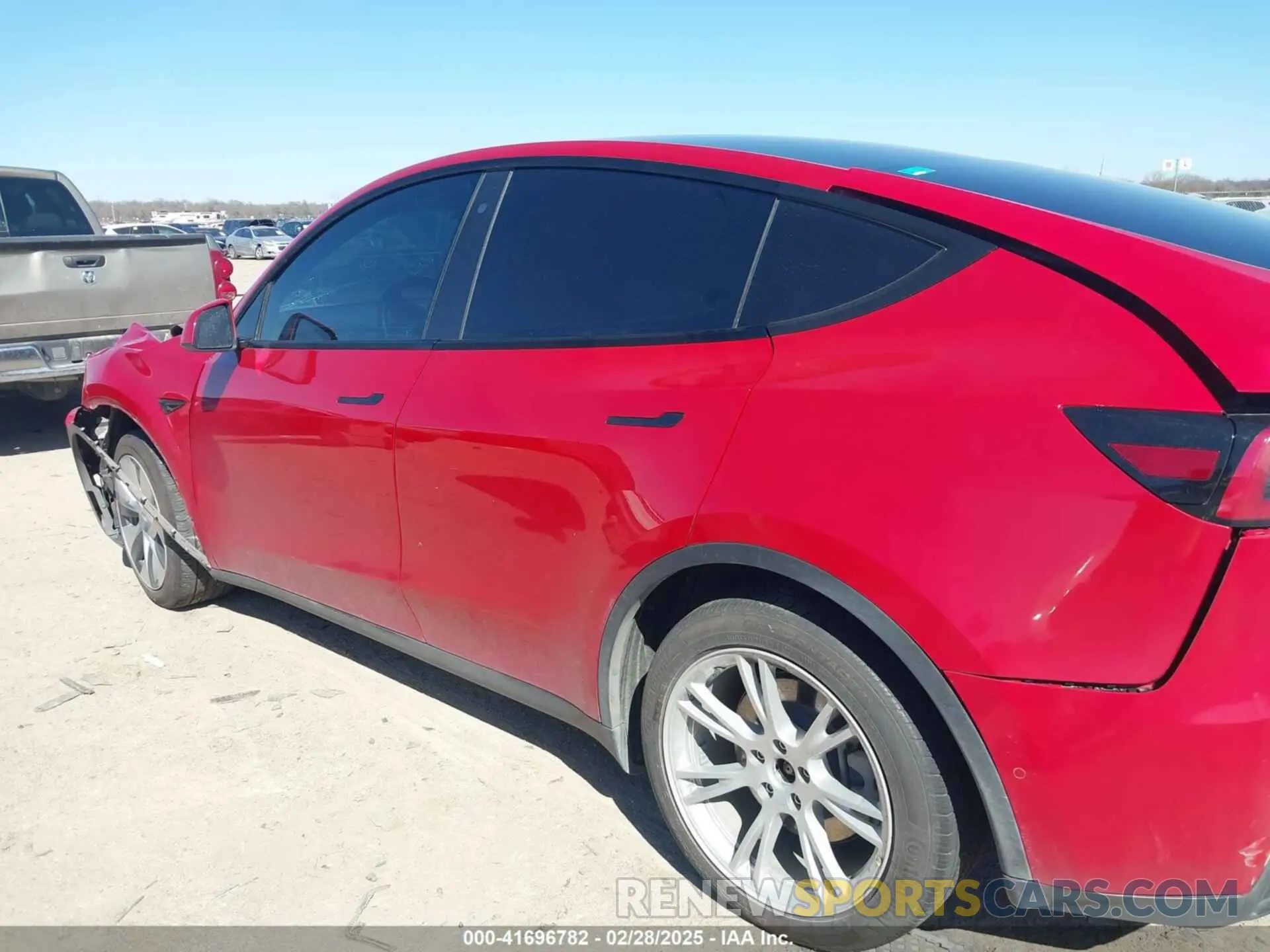 13 Фотография поврежденного автомобиля 5YJYGDEE9LF009523 TESLA MODEL Y 2020