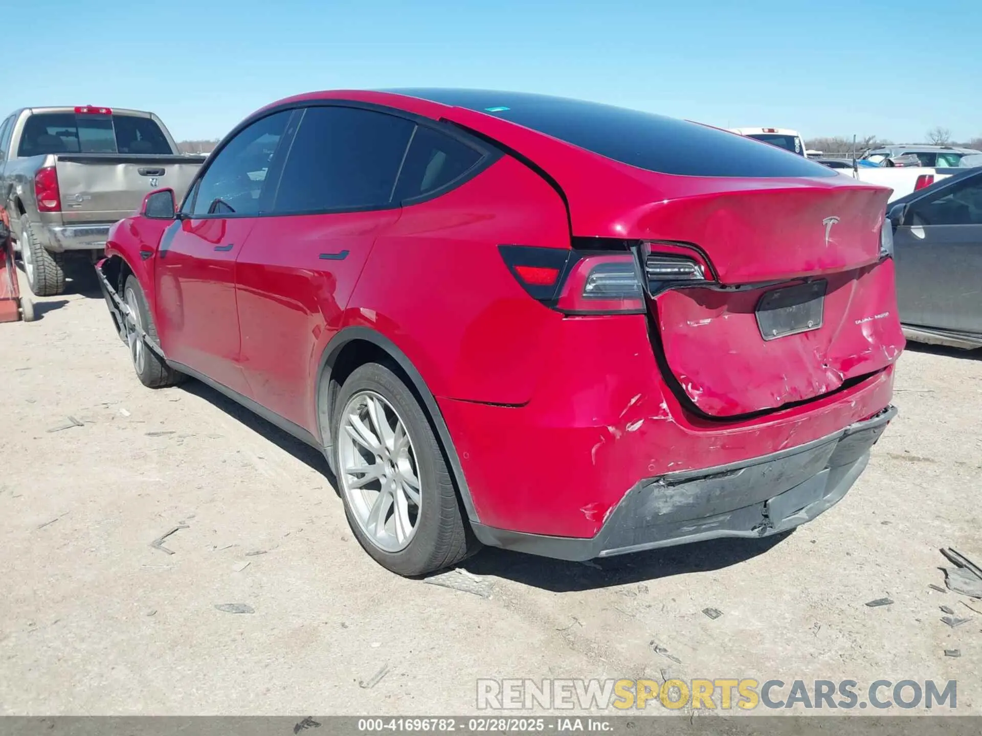 3 Фотография поврежденного автомобиля 5YJYGDEE9LF009523 TESLA MODEL Y 2020