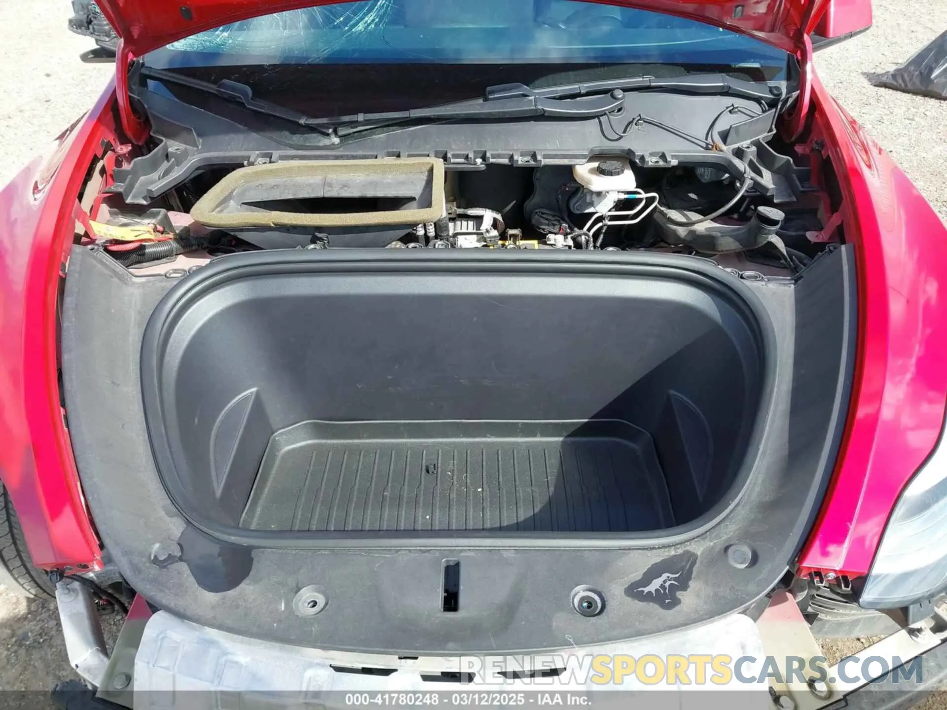 10 Photograph of a damaged car 5YJYGDEE9LF009957 TESLA MODEL Y 2020