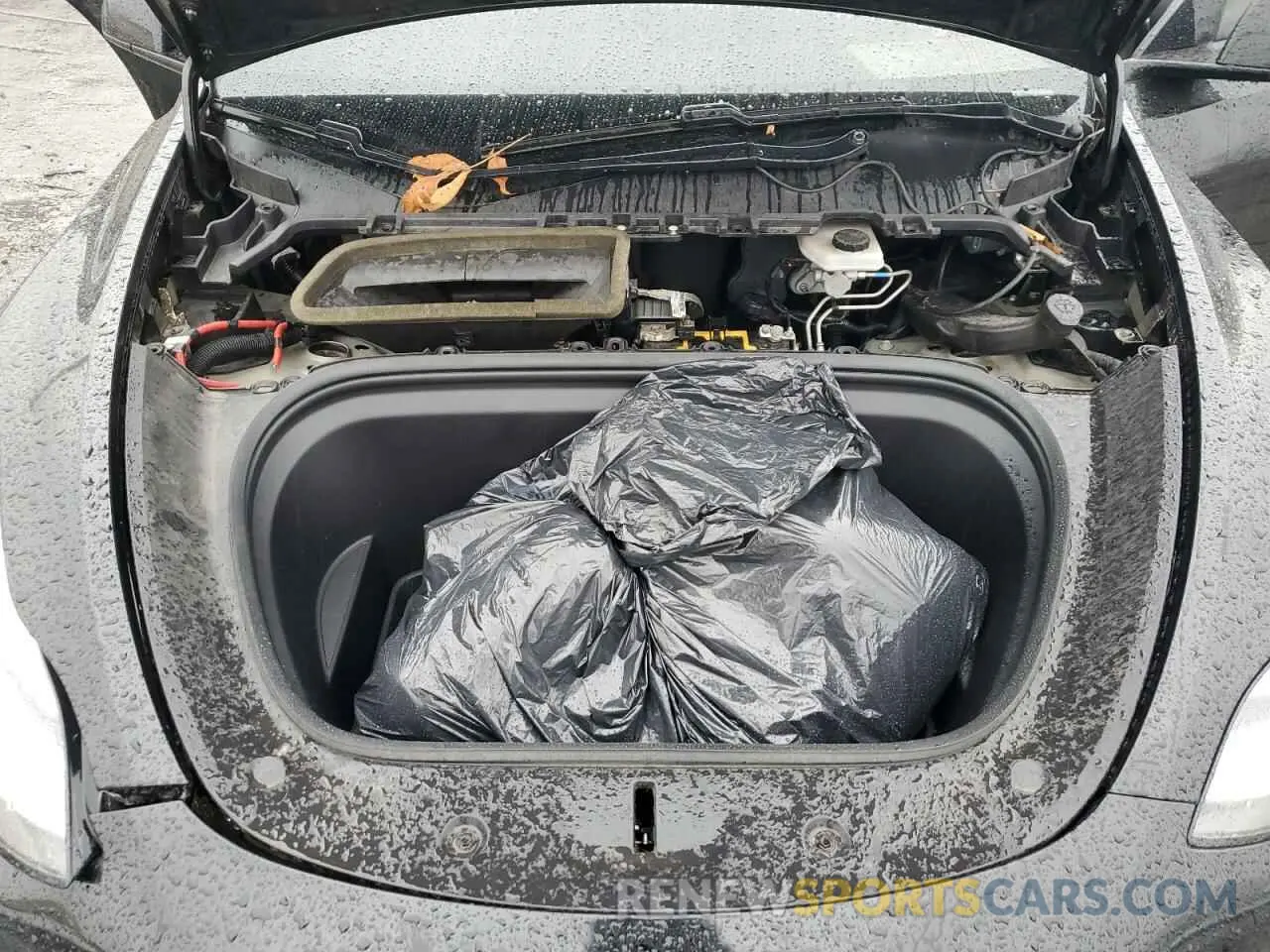 11 Photograph of a damaged car 5YJYGDEE9LF017234 TESLA MODEL Y 2020