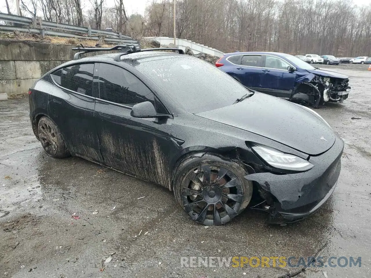 4 Photograph of a damaged car 5YJYGDEE9LF017234 TESLA MODEL Y 2020