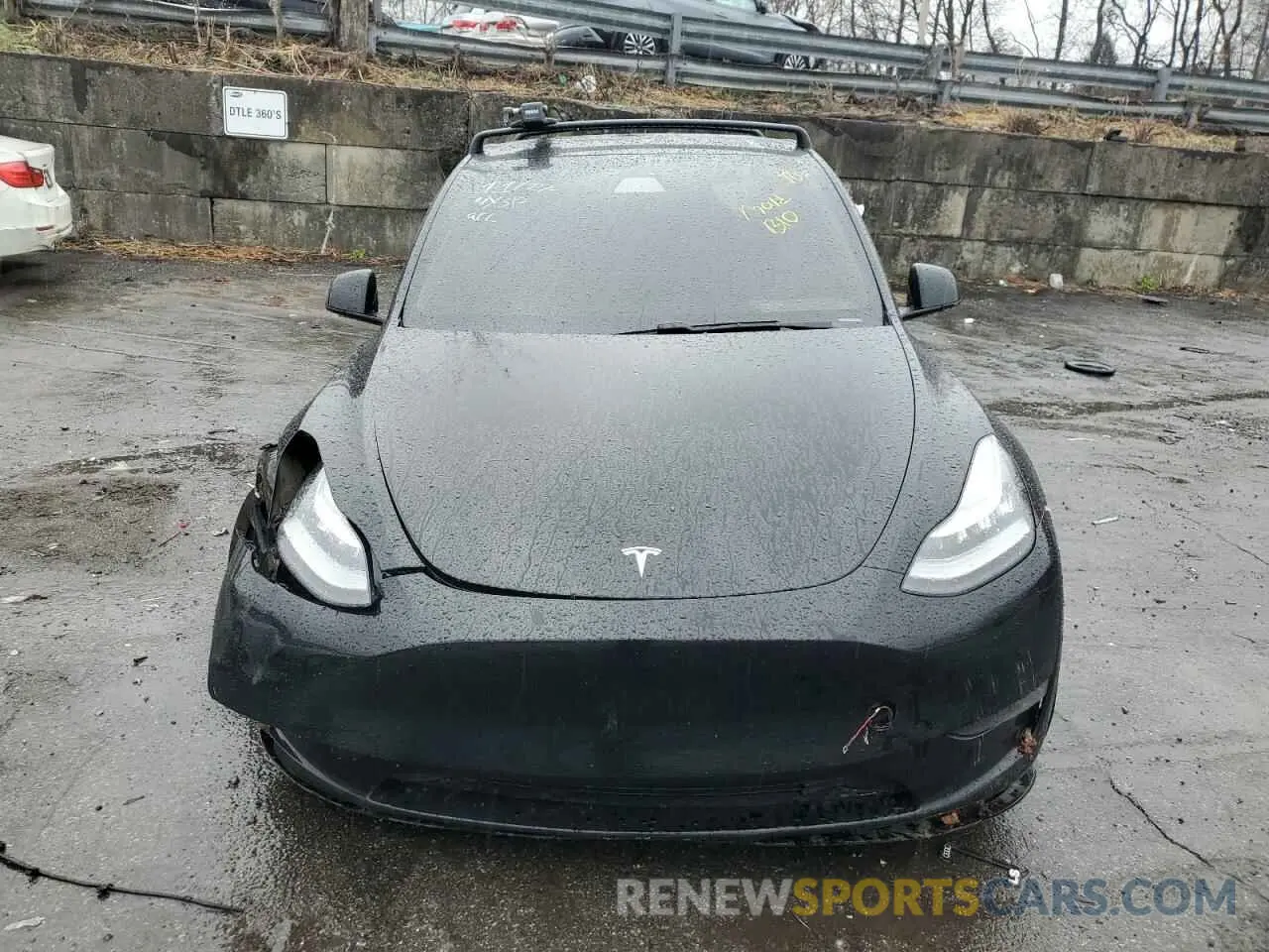 5 Photograph of a damaged car 5YJYGDEE9LF017234 TESLA MODEL Y 2020