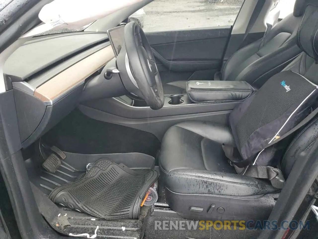 7 Photograph of a damaged car 5YJYGDEE9LF017234 TESLA MODEL Y 2020