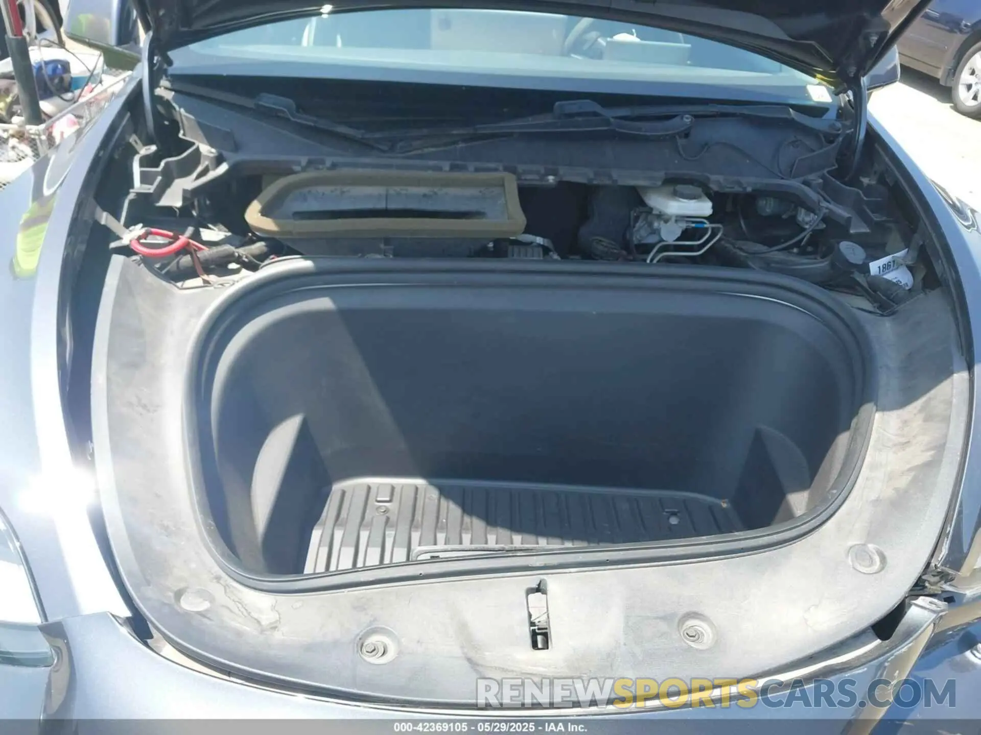 10 Photograph of a damaged car 5YJYGDEEXLF010356 TESLA MODEL Y 2020