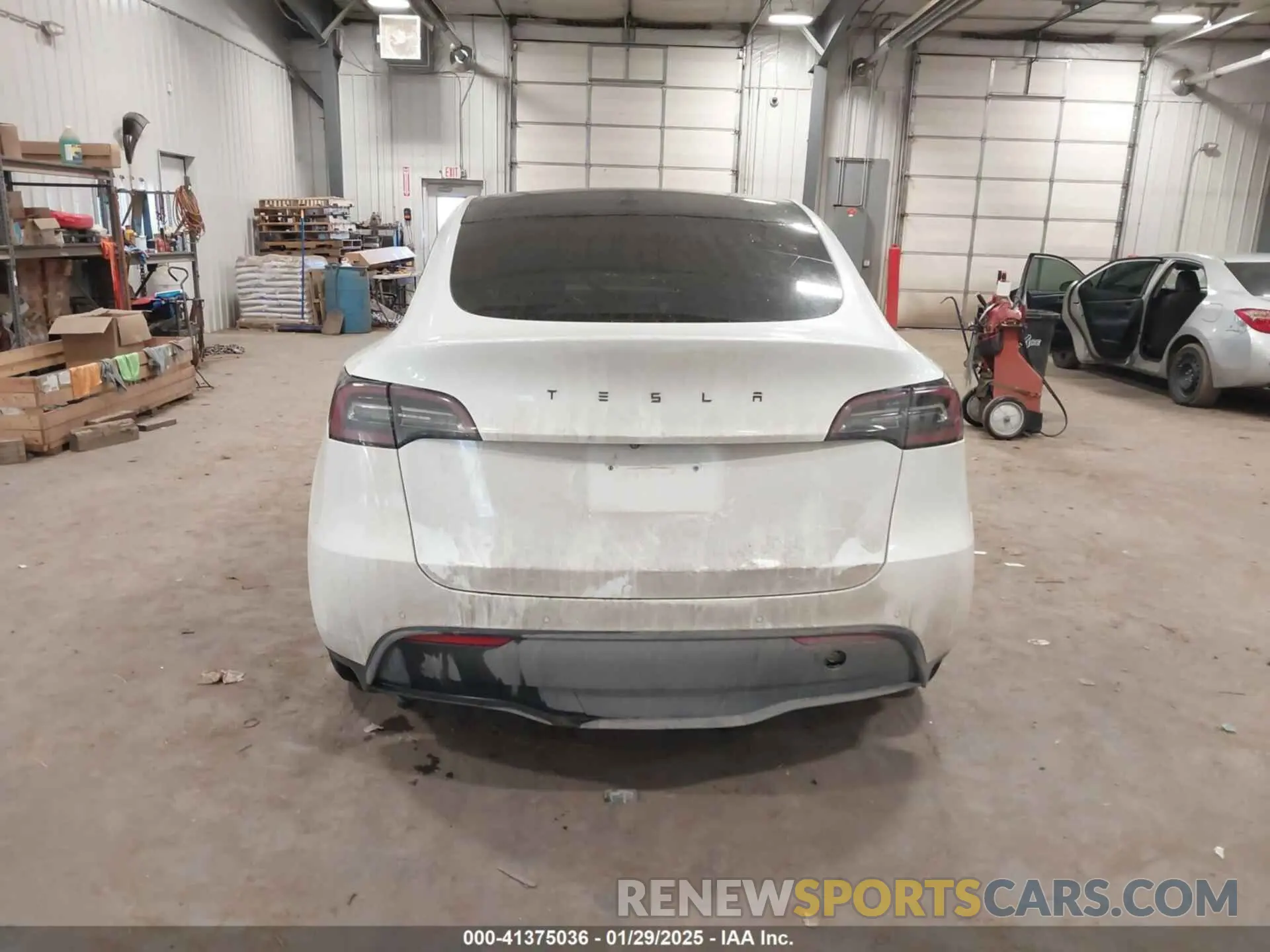 16 Photograph of a damaged car 5YJYGDEEXLF018795 TESLA MODEL Y 2020
