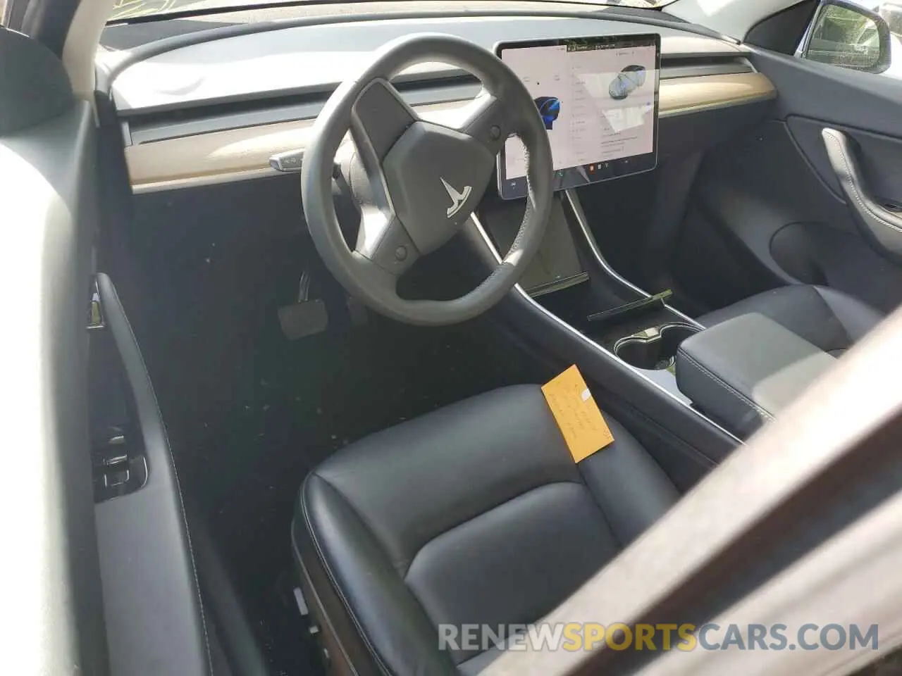 8 Photograph of a damaged car 5YJYGDEEXLF043163 TESLA MODEL Y 2020