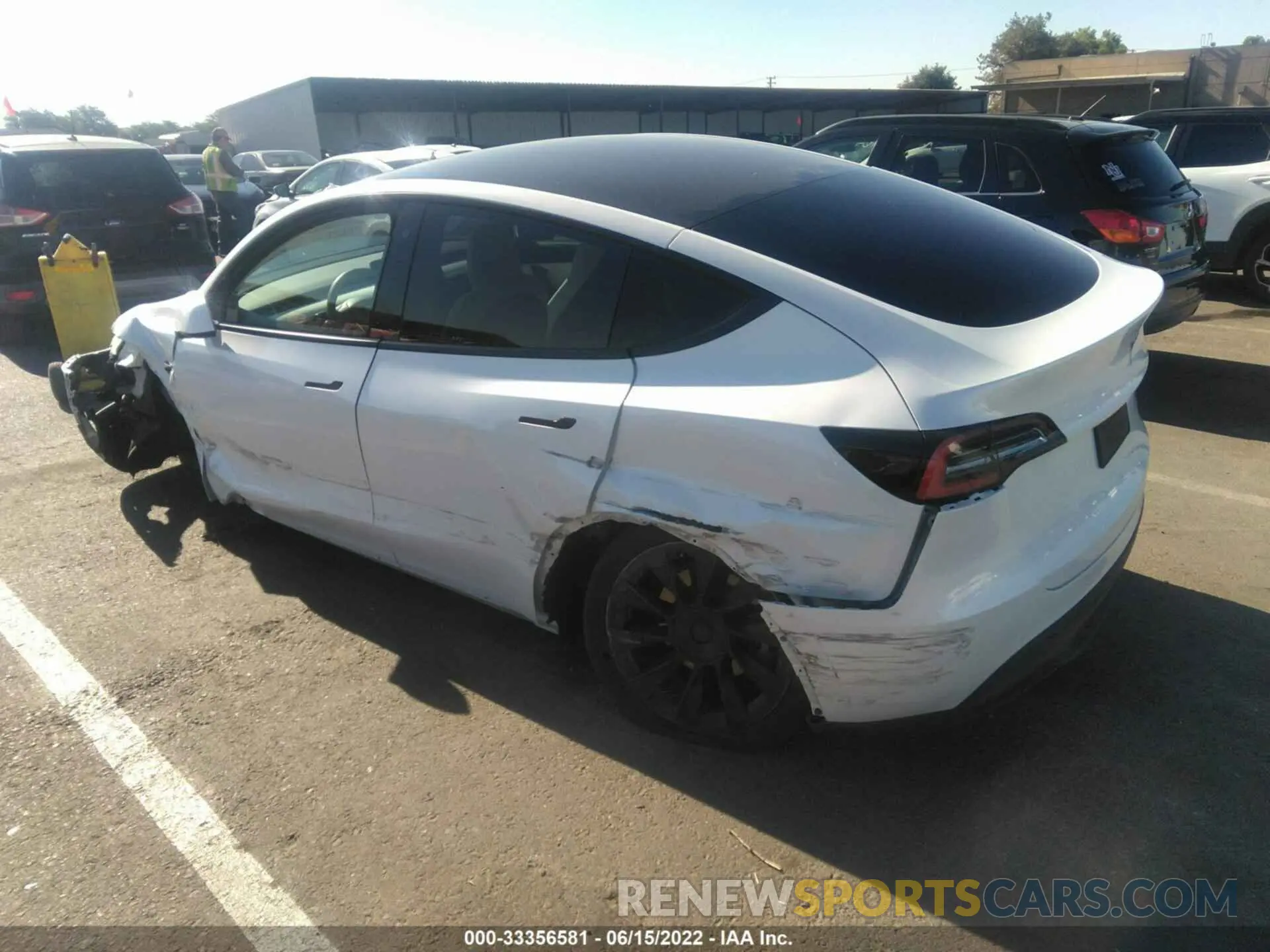 3 Фотография поврежденного автомобиля 5YJYGDEEXLF058469 TESLA MODEL Y 2020