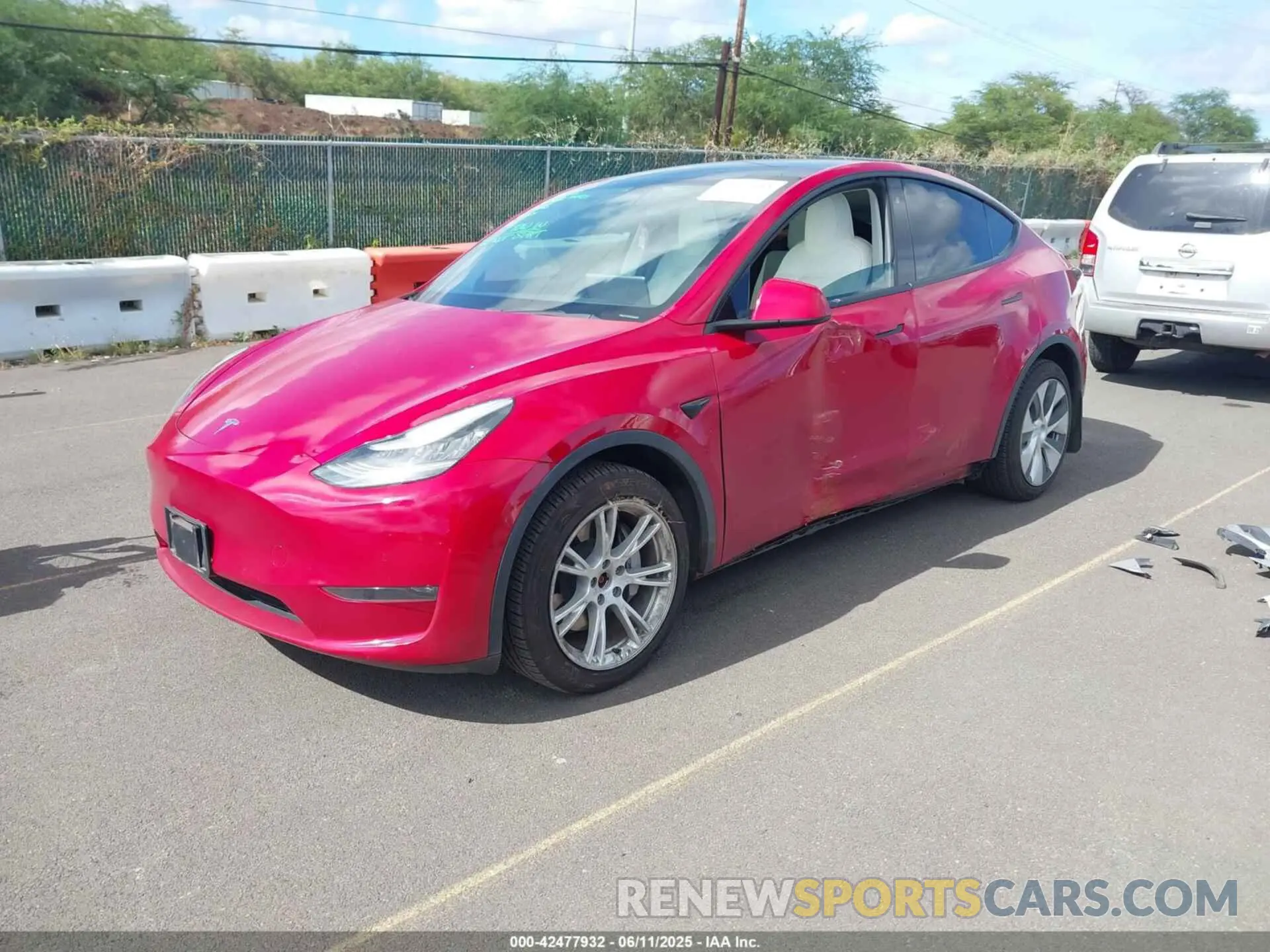 2 Photograph of a damaged car 5YJYGDEF0LF039096 TESLA MODEL Y 2020