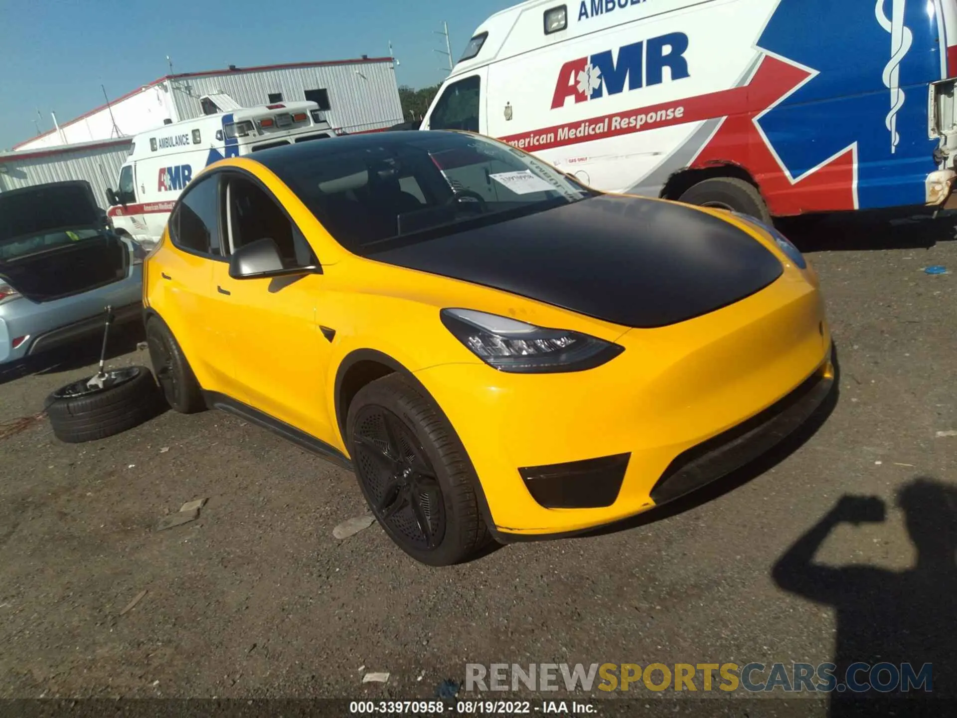 1 Фотография поврежденного автомобиля 5YJYGDEF1LF034361 TESLA MODEL Y 2020