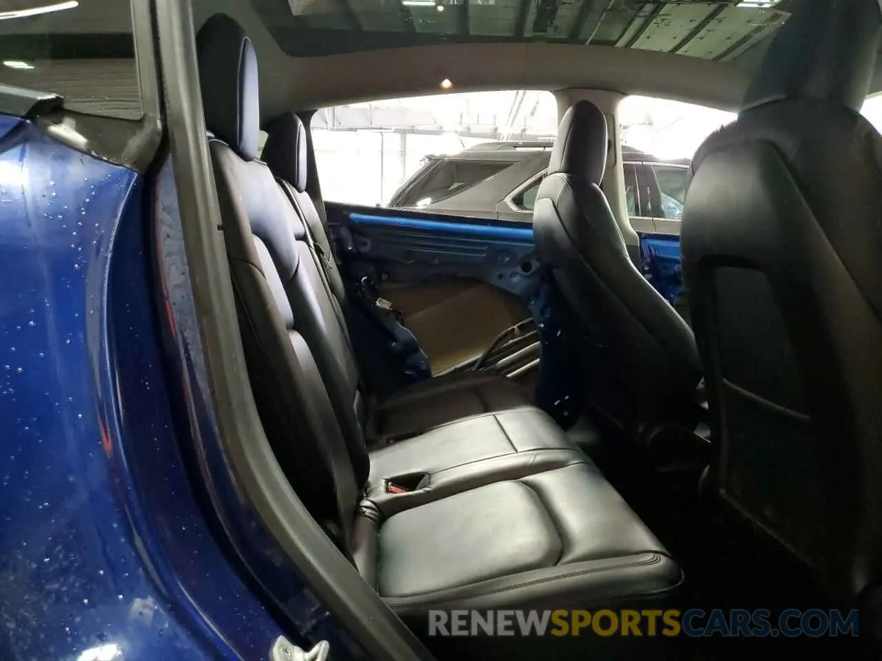 11 Photograph of a damaged car 5YJYGDEF1LF035901 TESLA MODEL Y 2020