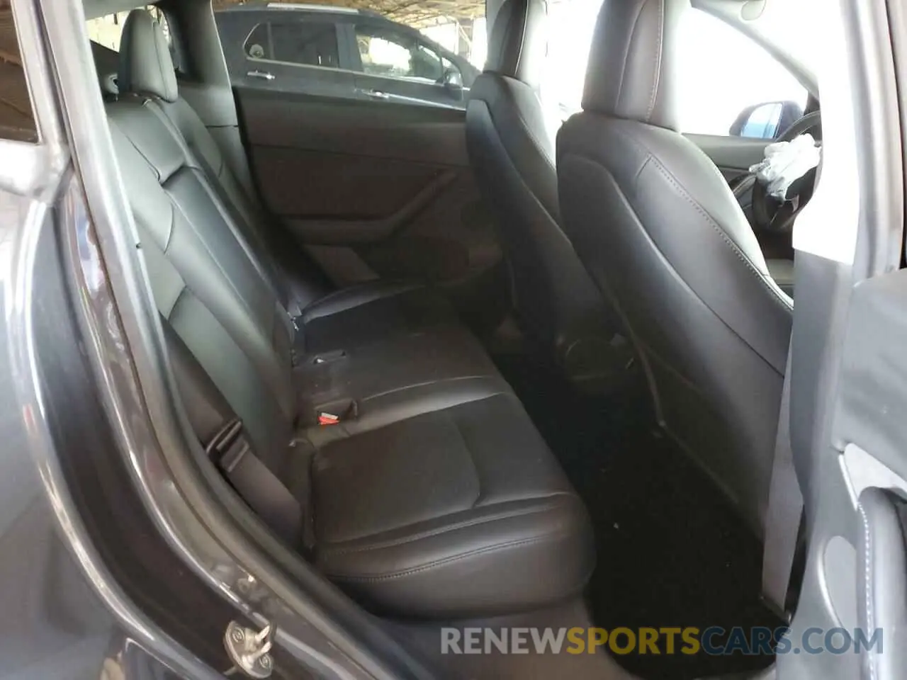 10 Photograph of a damaged car 5YJYGDEF1LF038555 TESLA MODEL Y 2020
