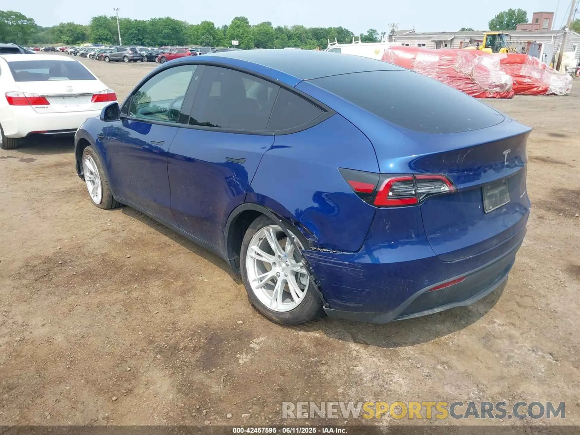 3 Фотография поврежденного автомобиля 5YJYGDEF3LF005685 TESLA MODEL Y 2020