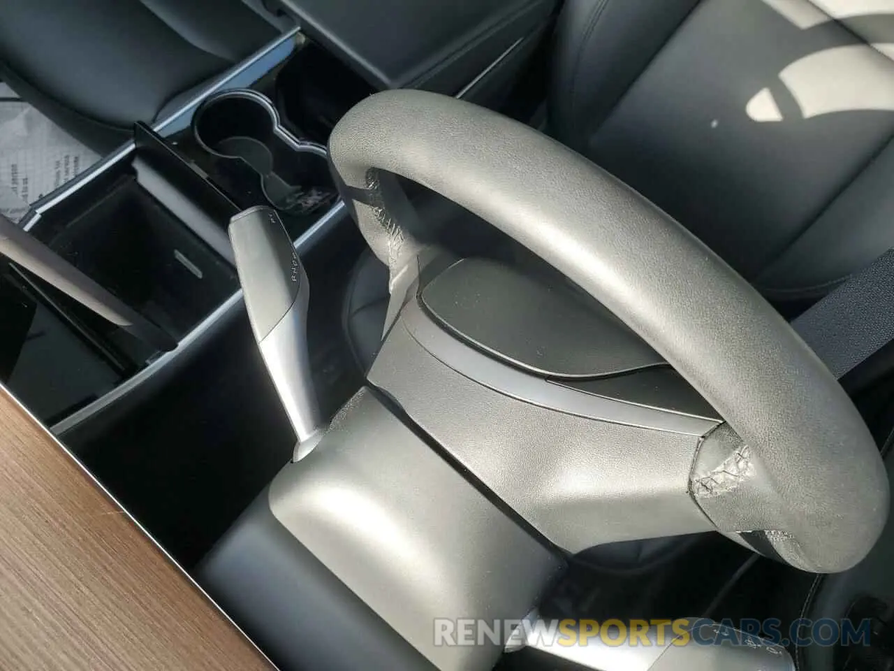 9 Photograph of a damaged car 5YJYGDEF4LF003105 TESLA MODEL Y 2020